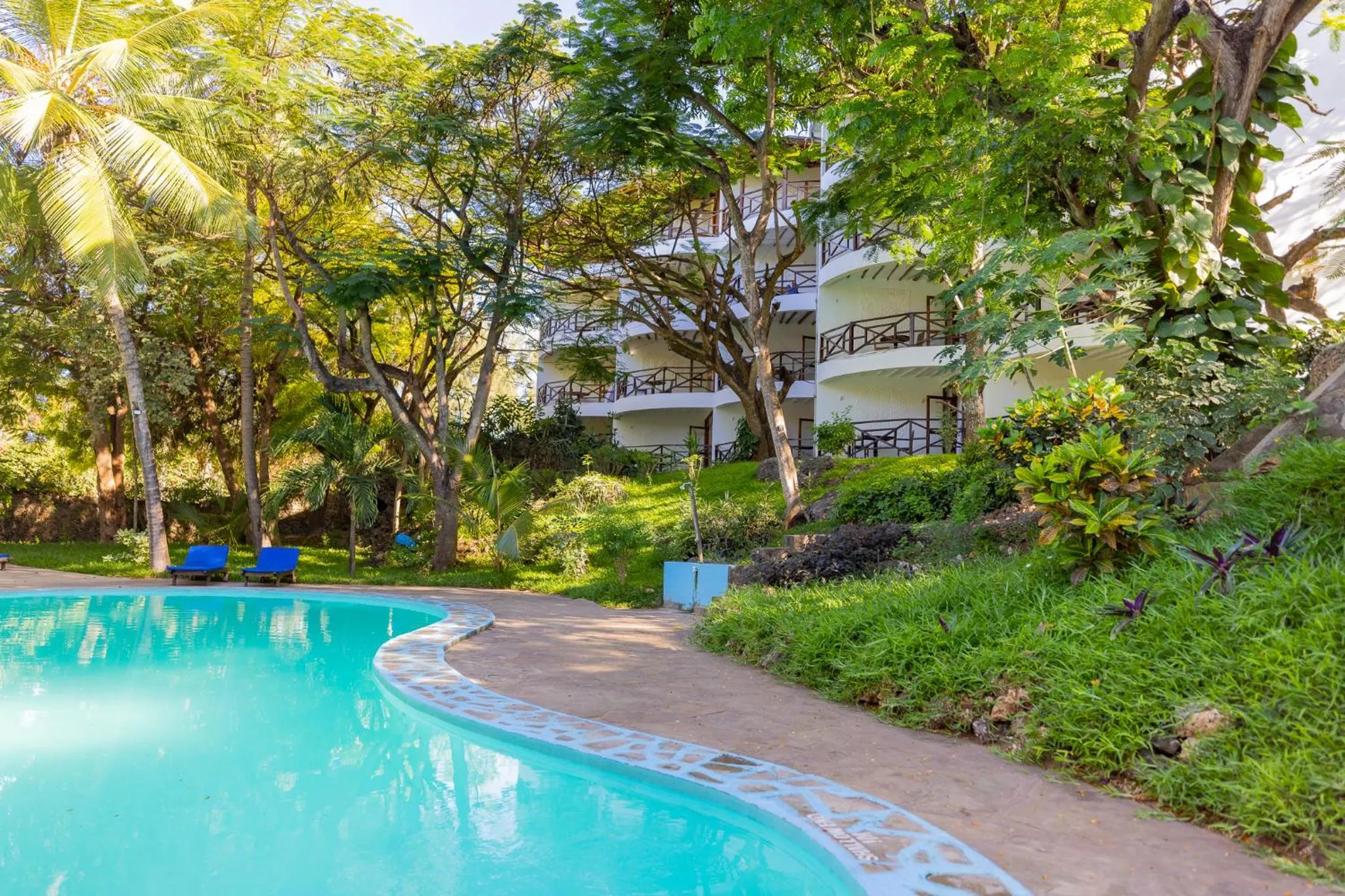 Spring in Silver Rock Boutique Resort by Mokawa - Hotel & Apartments