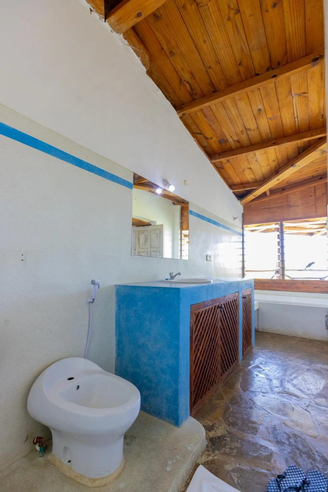 bidet in Silver Rock Boutique Resort by Mokawa - Hotel & Apartments