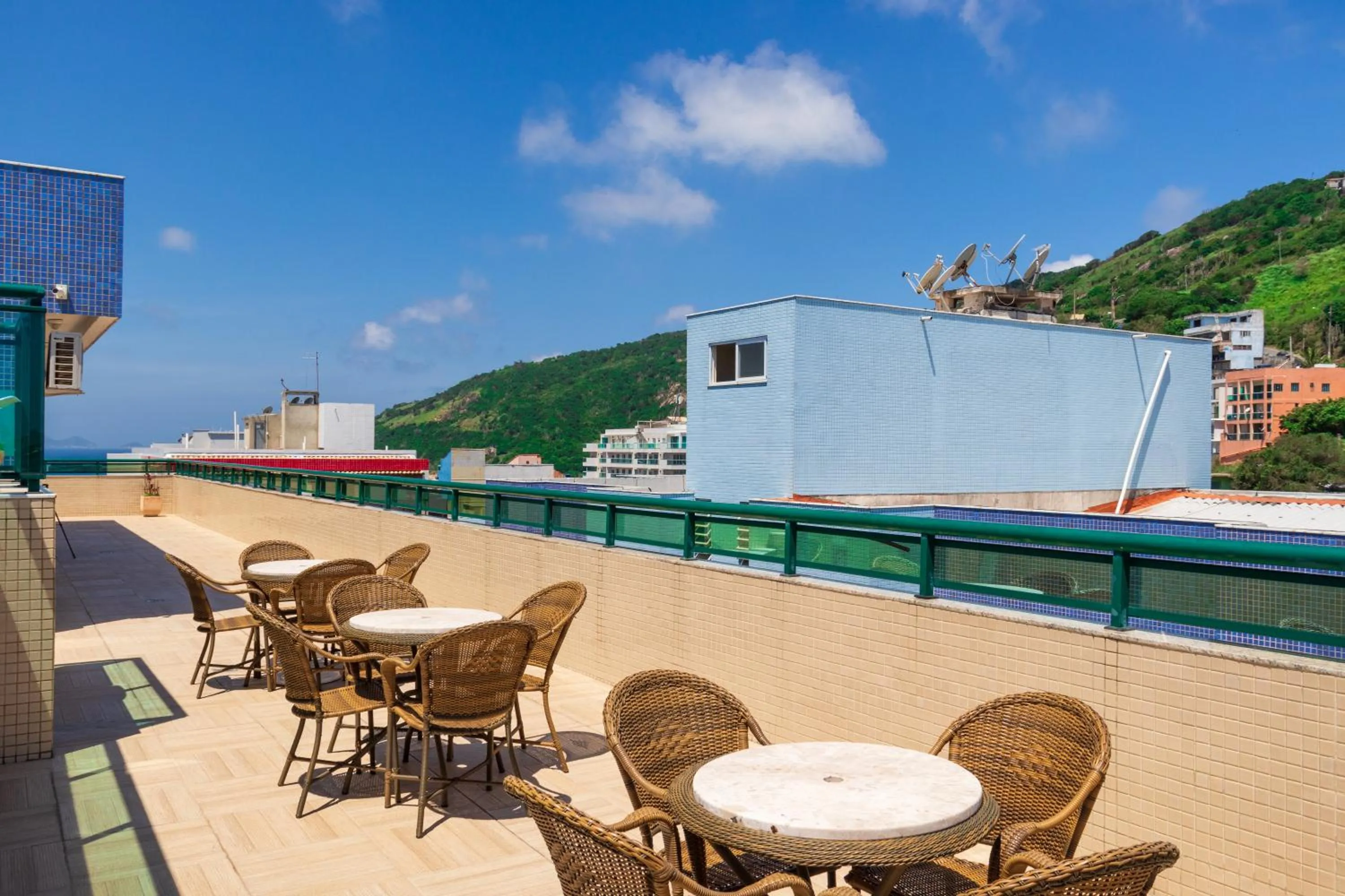 Patio in Mediterrane Hotel by Castelo Itaipava