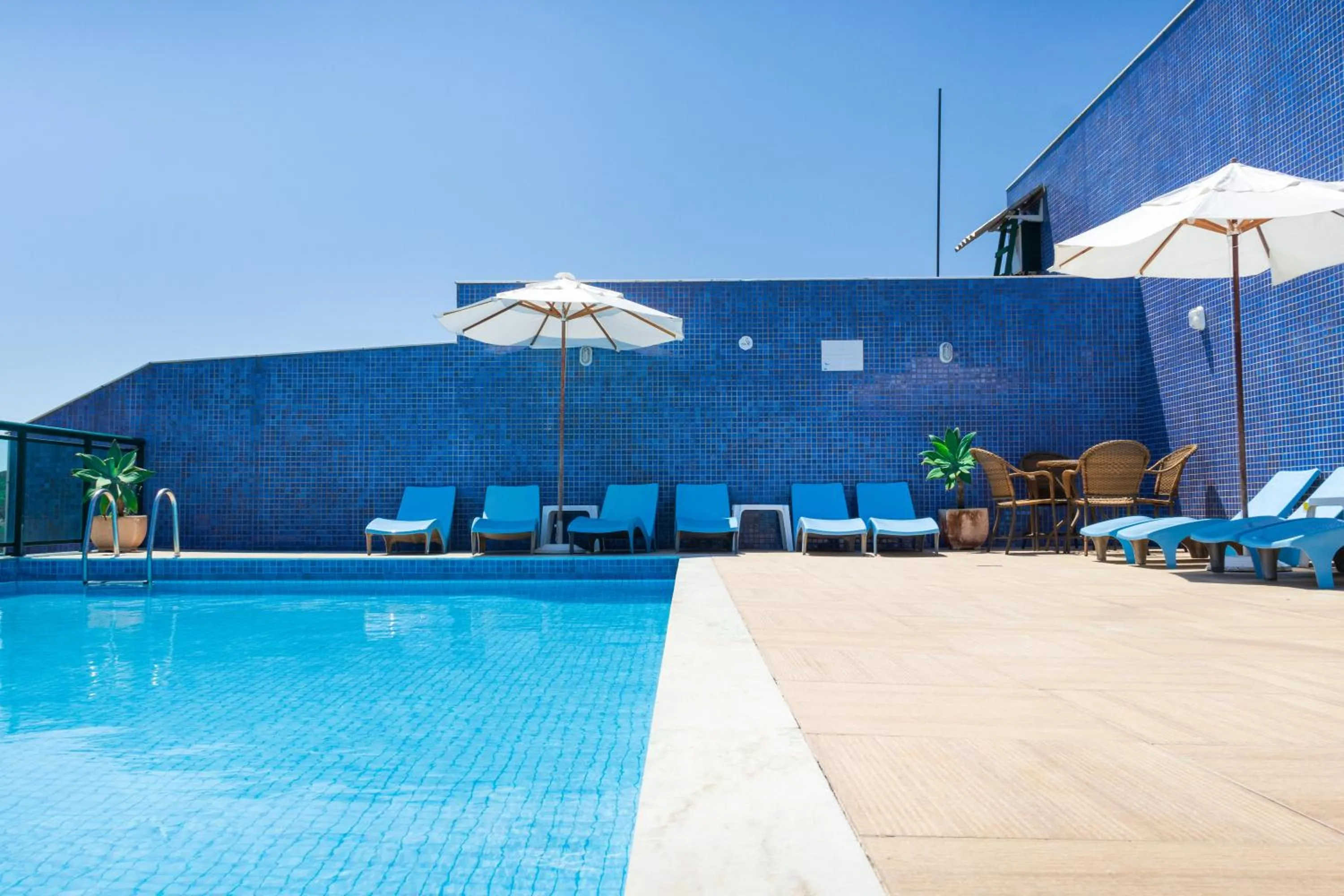 Swimming pool in Mediterrane Hotel by Castelo Itaipava