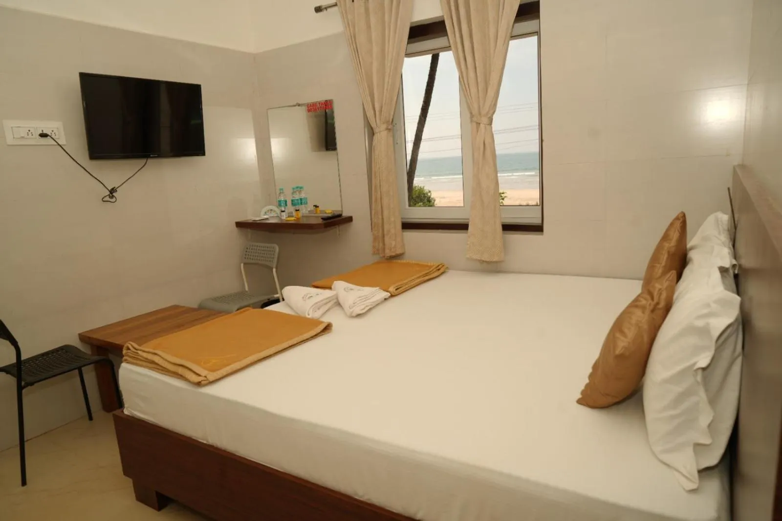 Bed in Amani Beach Homestay