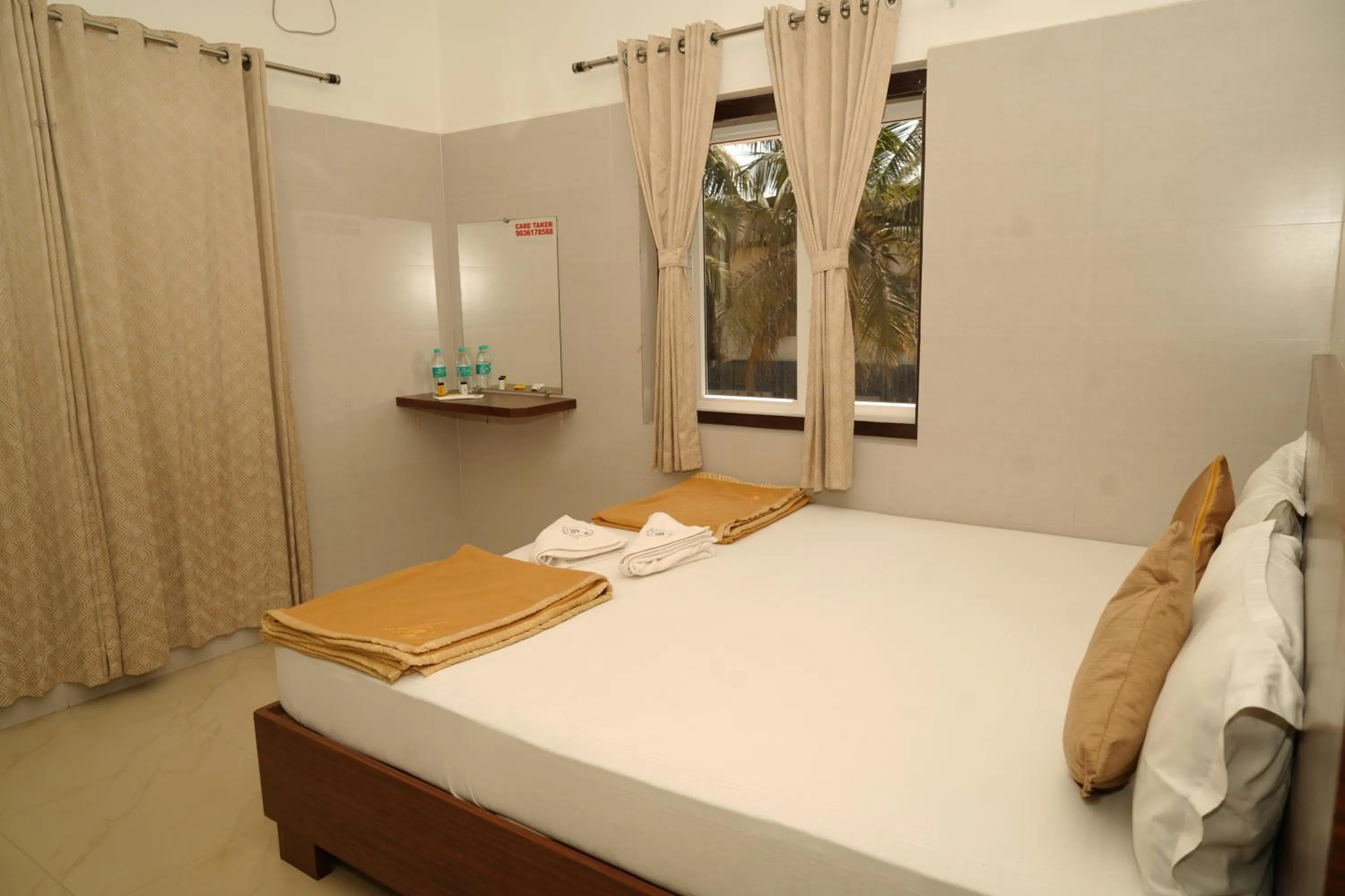 Bed in Amani Beach Homestay