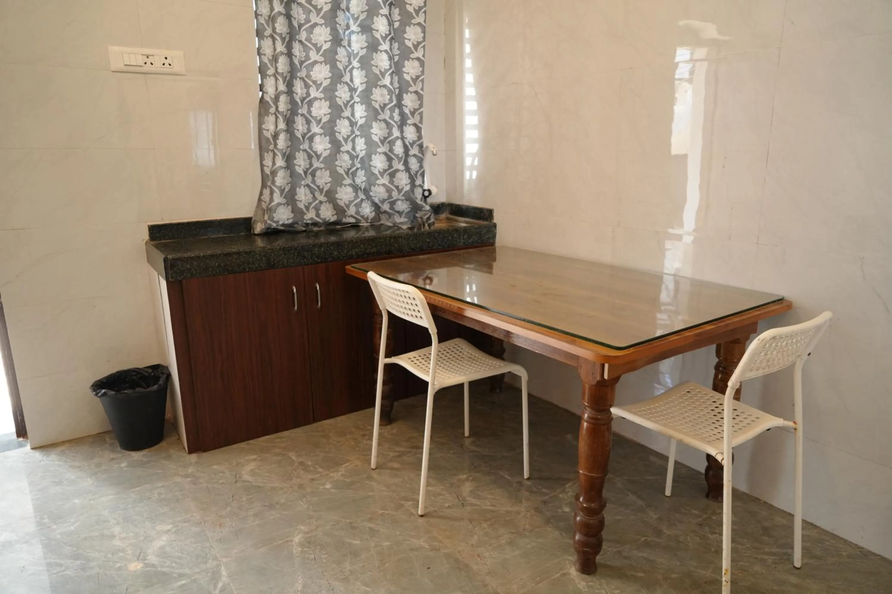 Dining area in Amani Beach Homestay