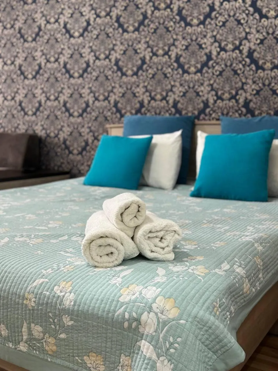 Bed in AlaNest Apartment