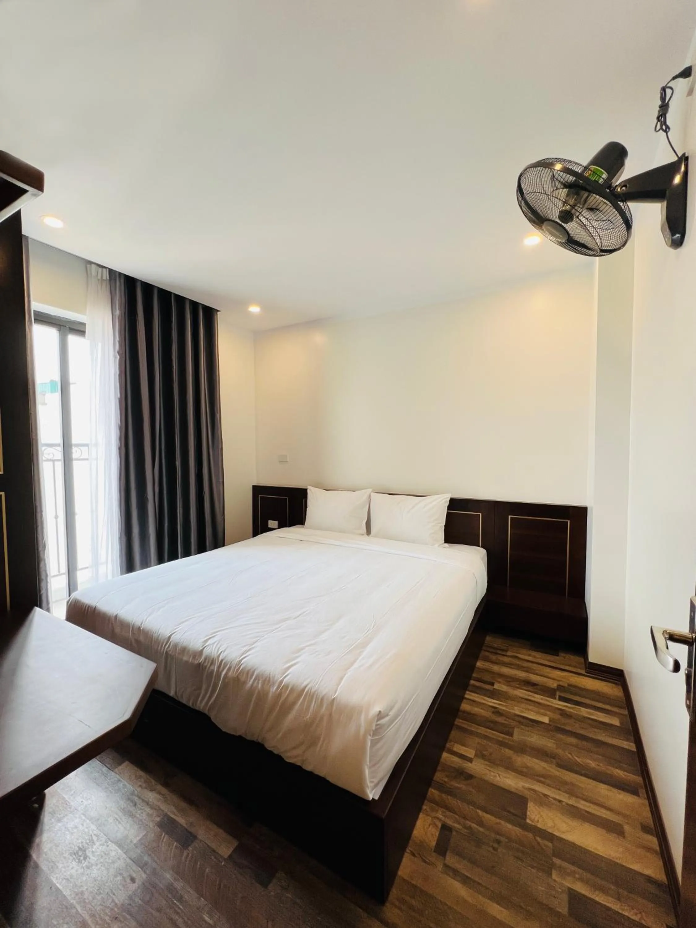 Photo of the whole room, Bed in Hanoi Apartment