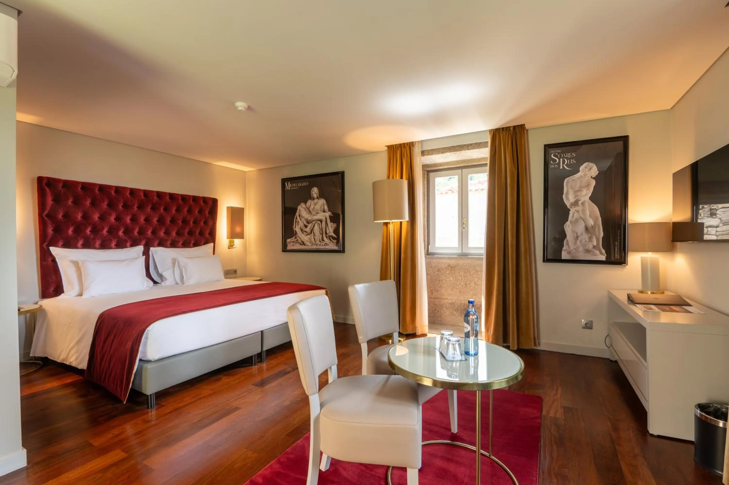 Bedroom, Bed in Vila Gale Collection Ponte de Lima