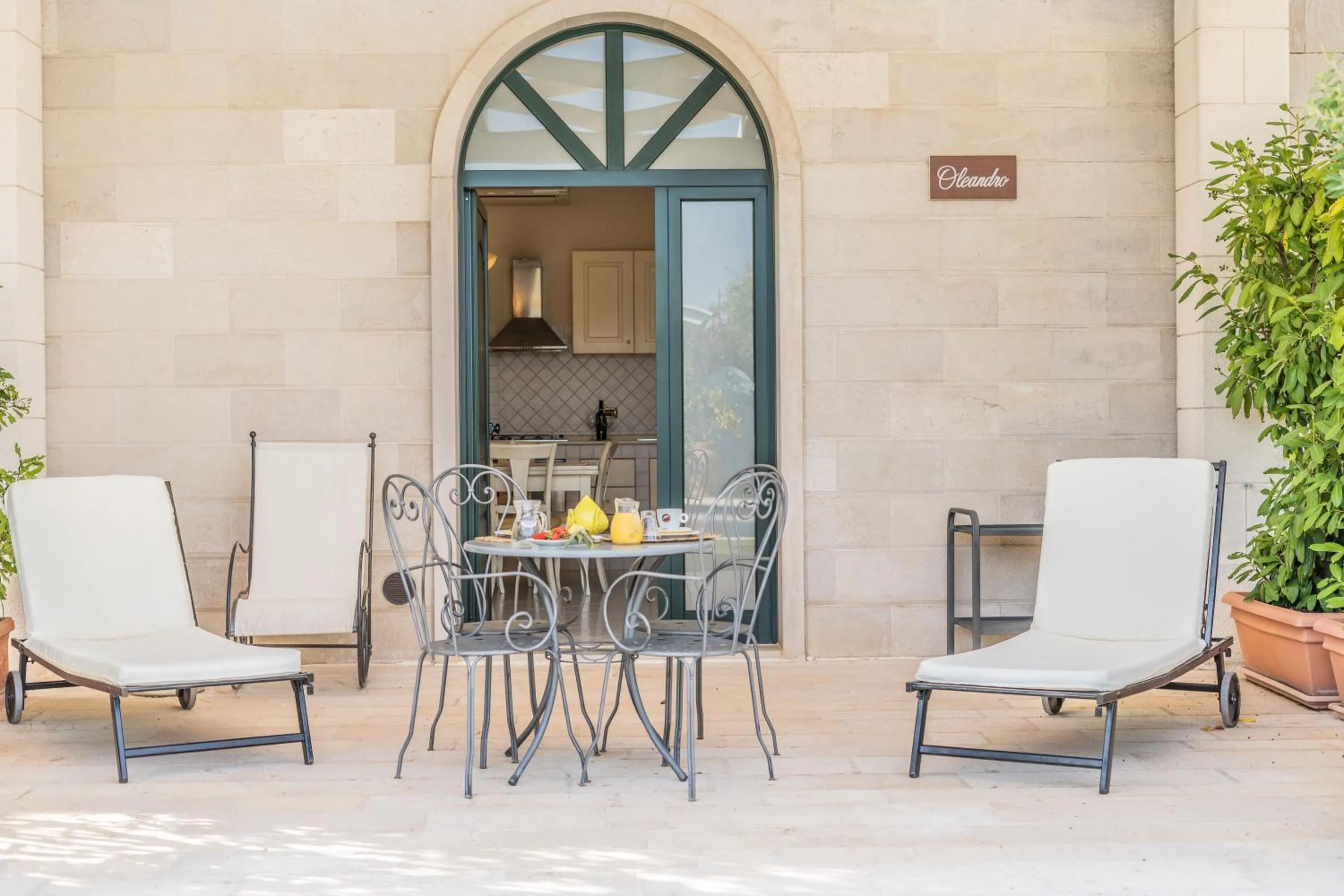 Day in Villa Caramia