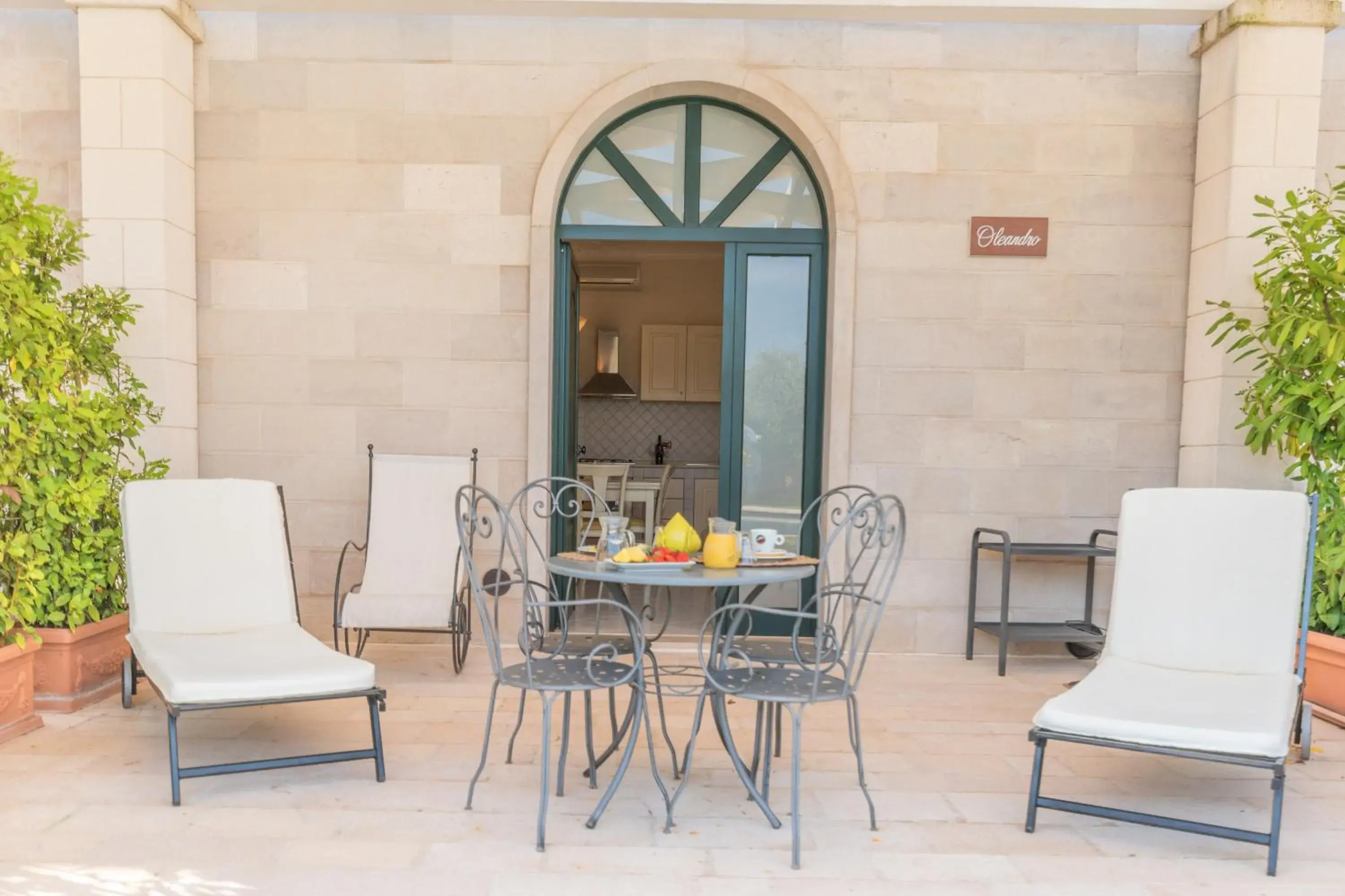 Triple Room in Villa Caramia Triple Room in Villa Caramia