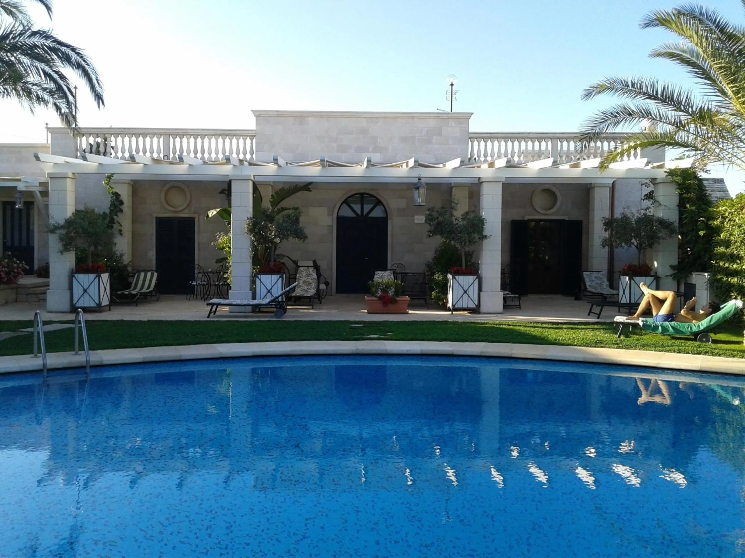Swimming pool in Villa Caramia