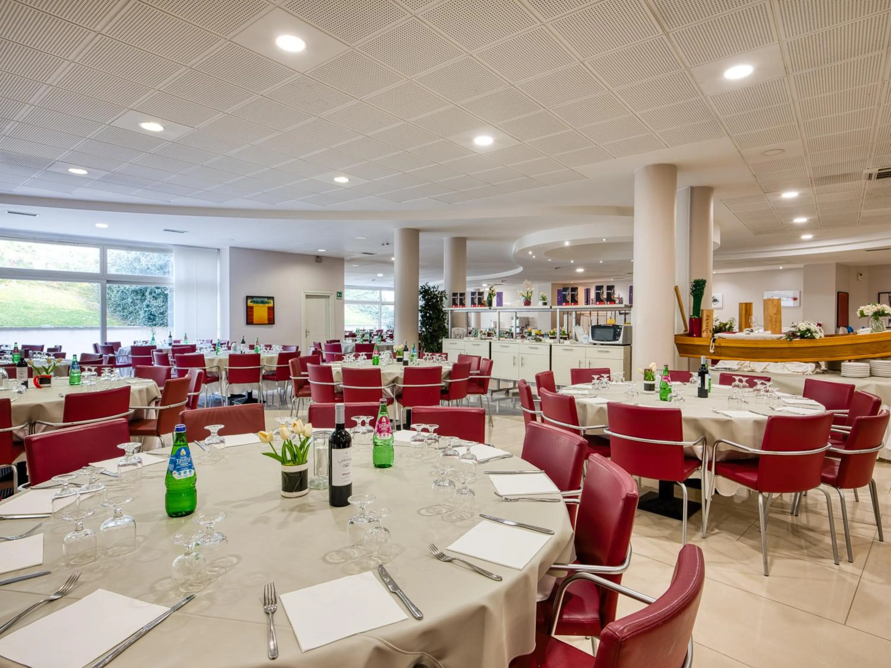 Restaurant/places to eat in Parc Hotel