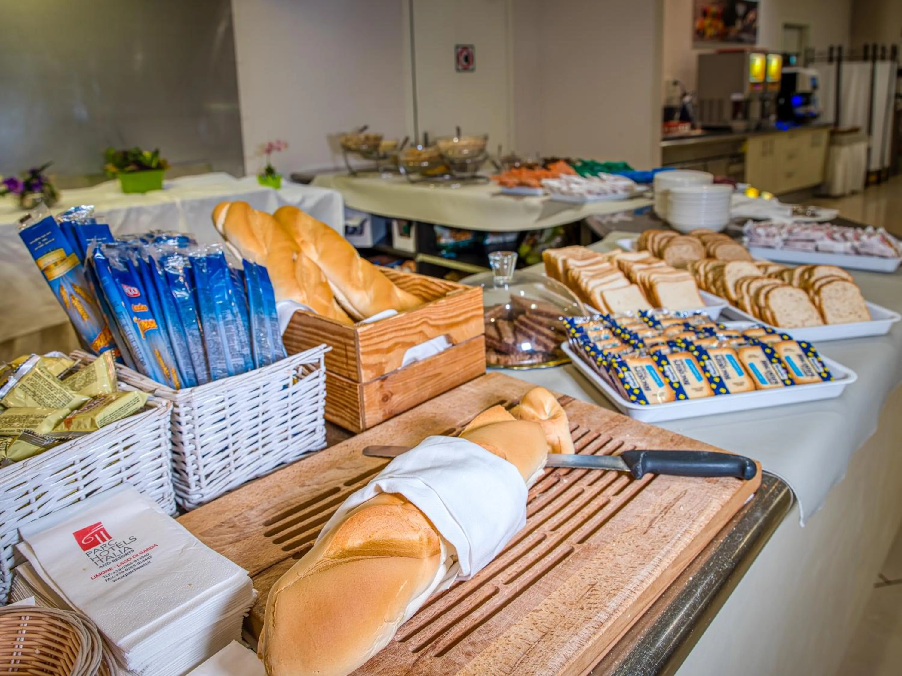 Restaurant/places to eat in Parc Hotel