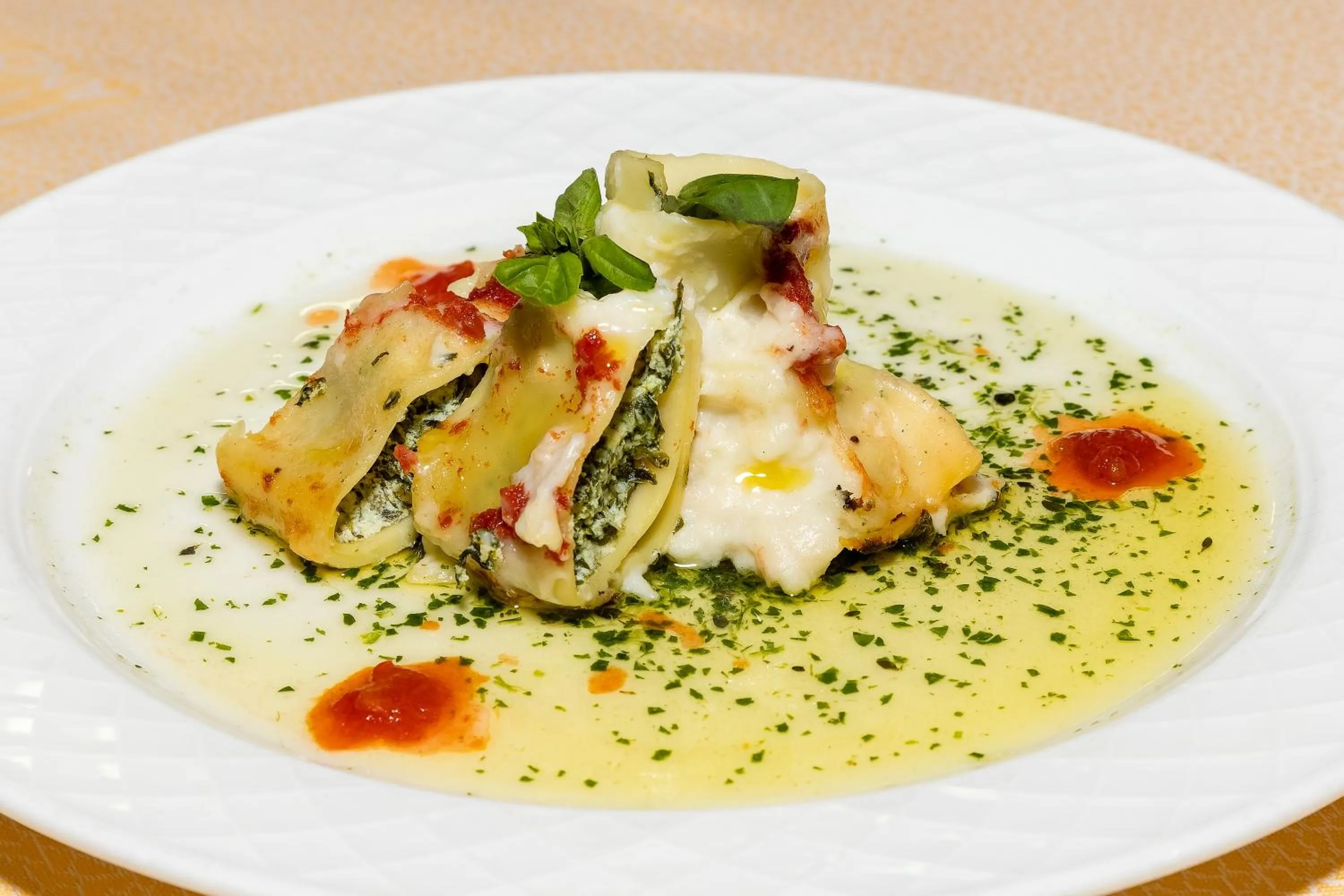 Restaurant/places to eat in Parc Hotel