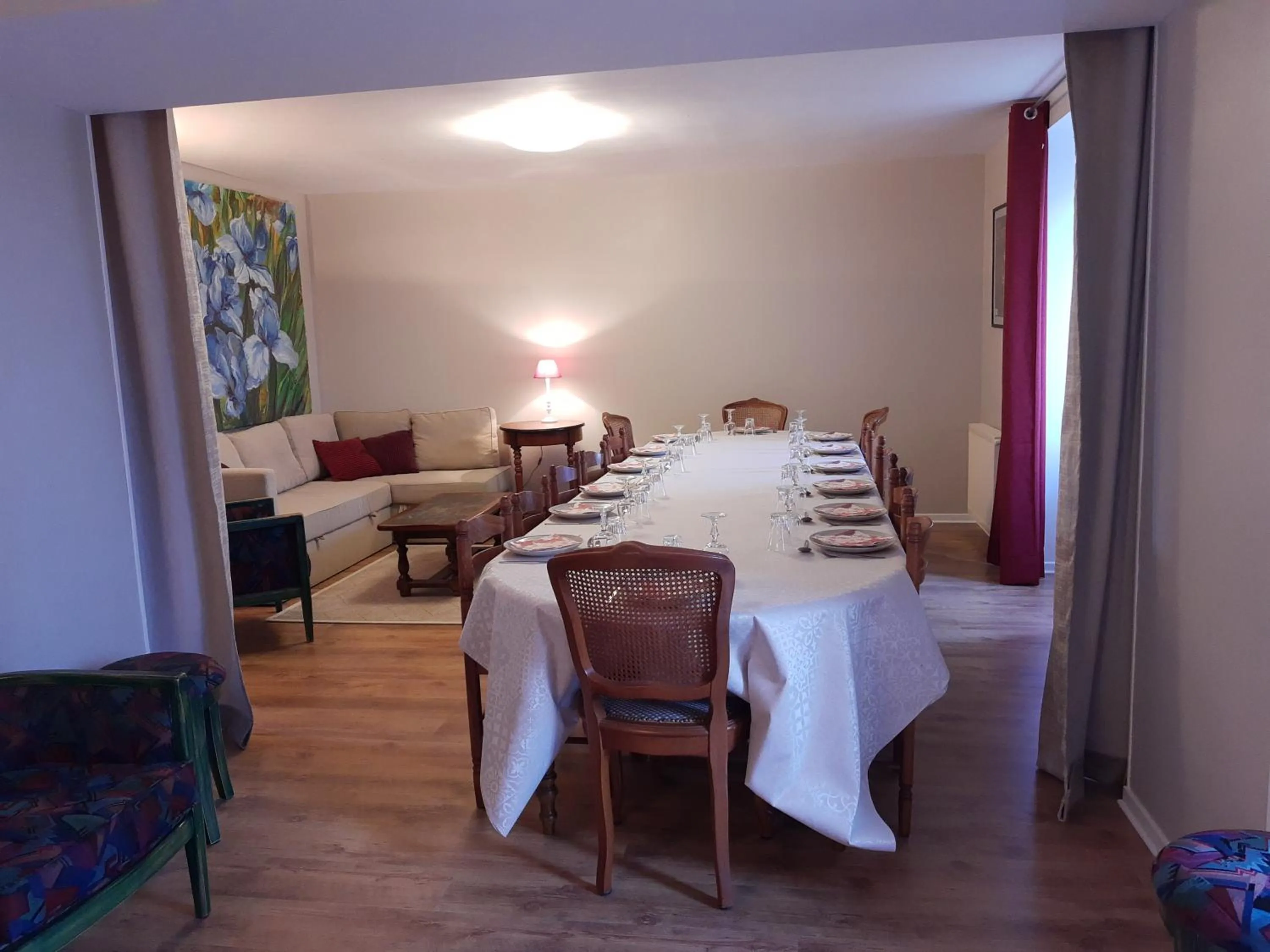 Dining area in Moulin de la Fleuristerie