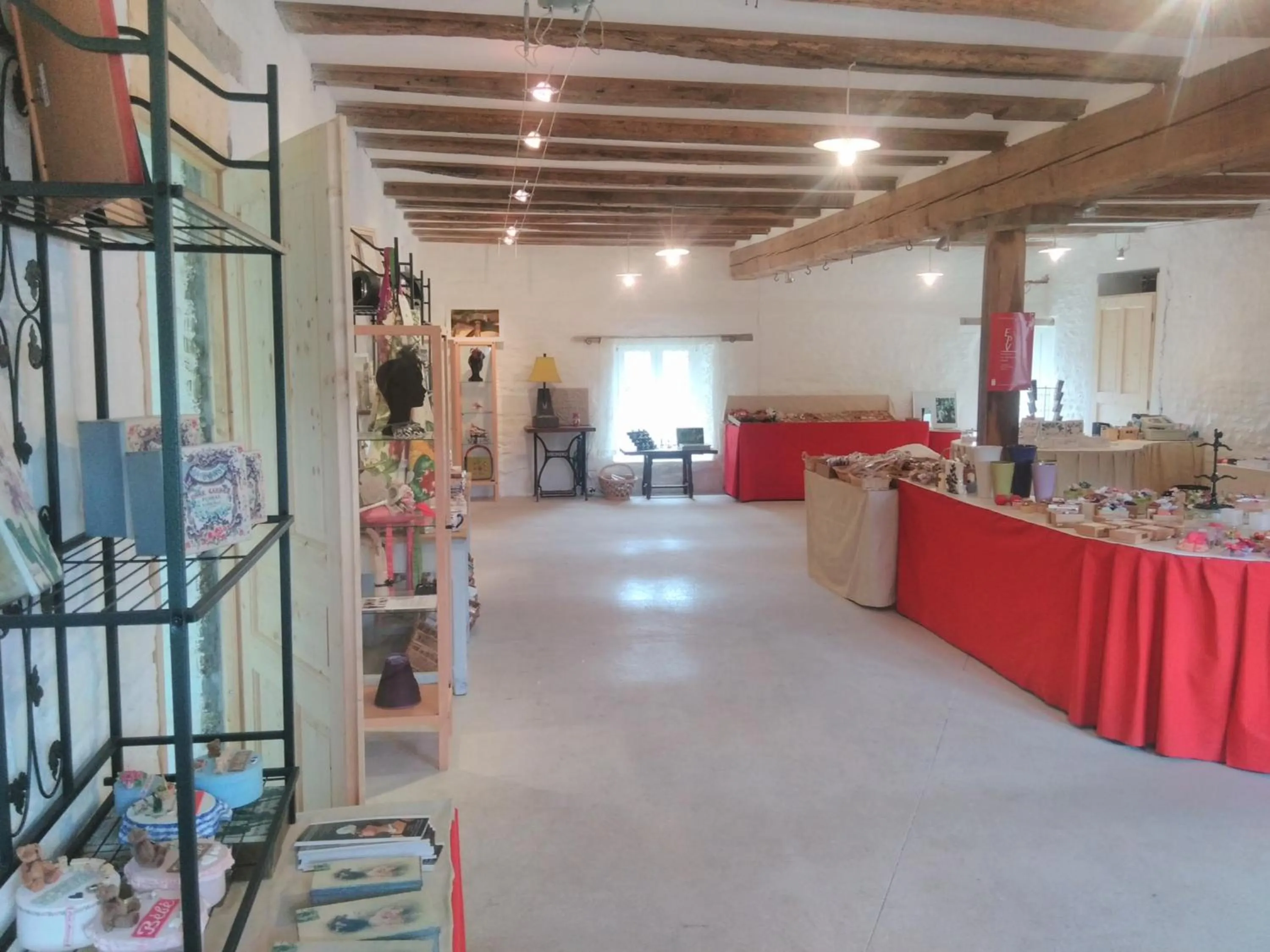 On-site shops in Moulin de la Fleuristerie