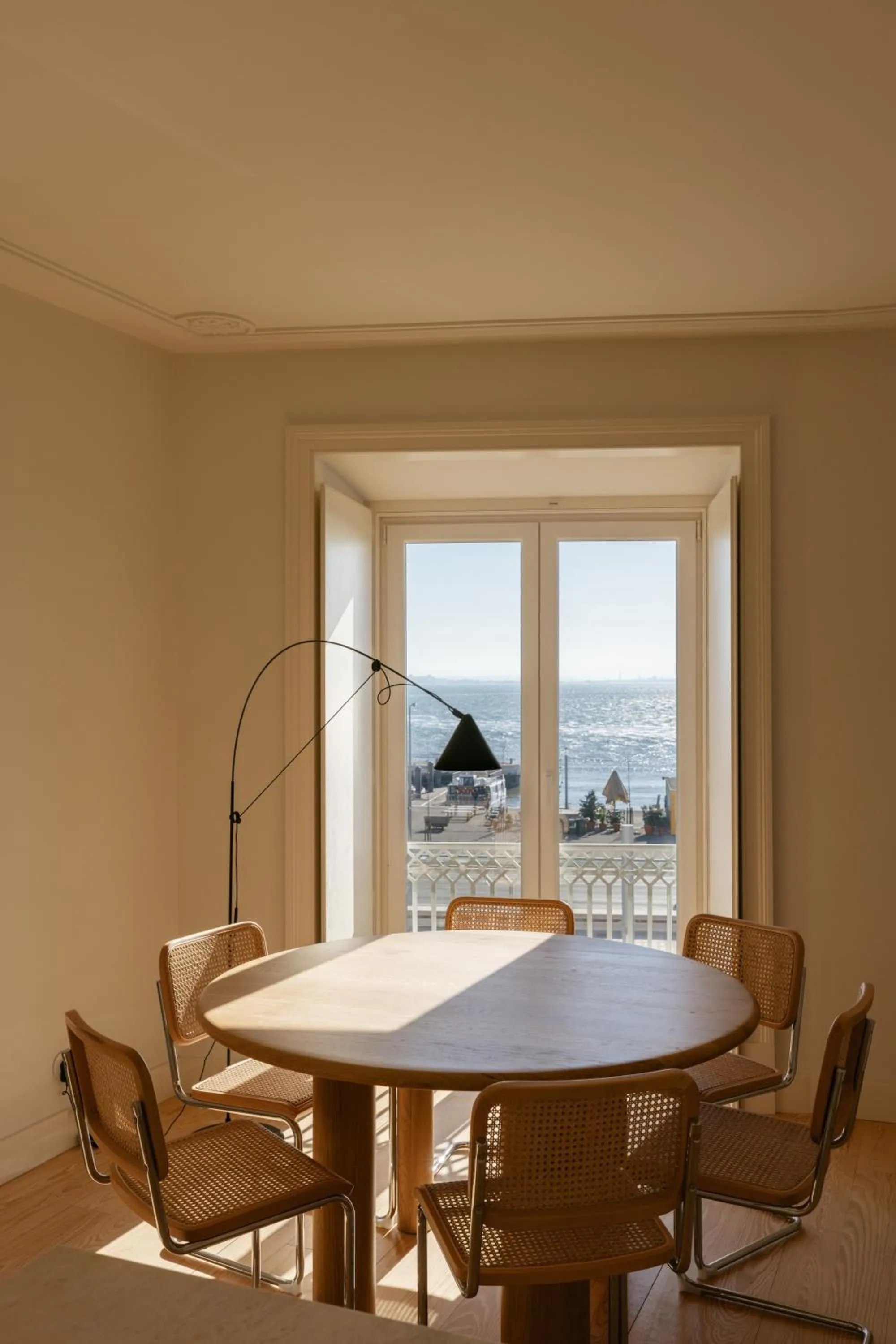 Seating area in LIOZ Lisboa