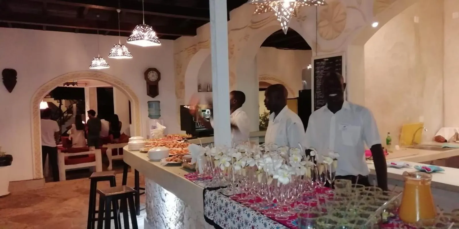 Restaurant/places to eat in Aquarius Club