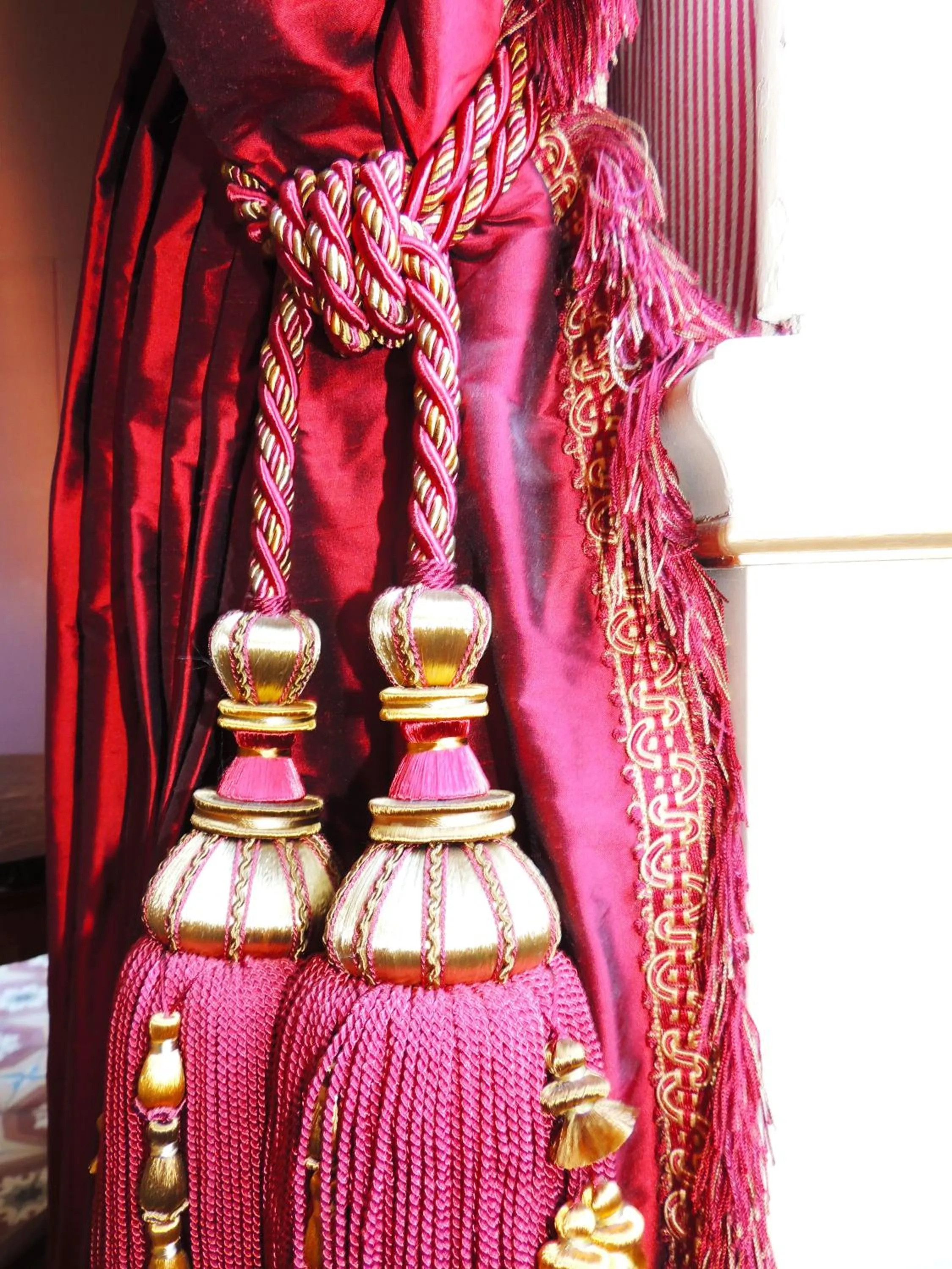 Decorative detail, Bed in Chateau de Paraza