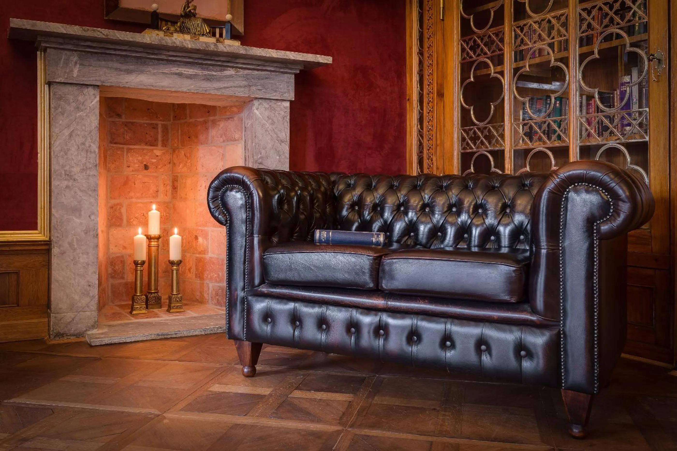 Communal lounge/ TV room in Zamek Karpniki Schloss Fischbach