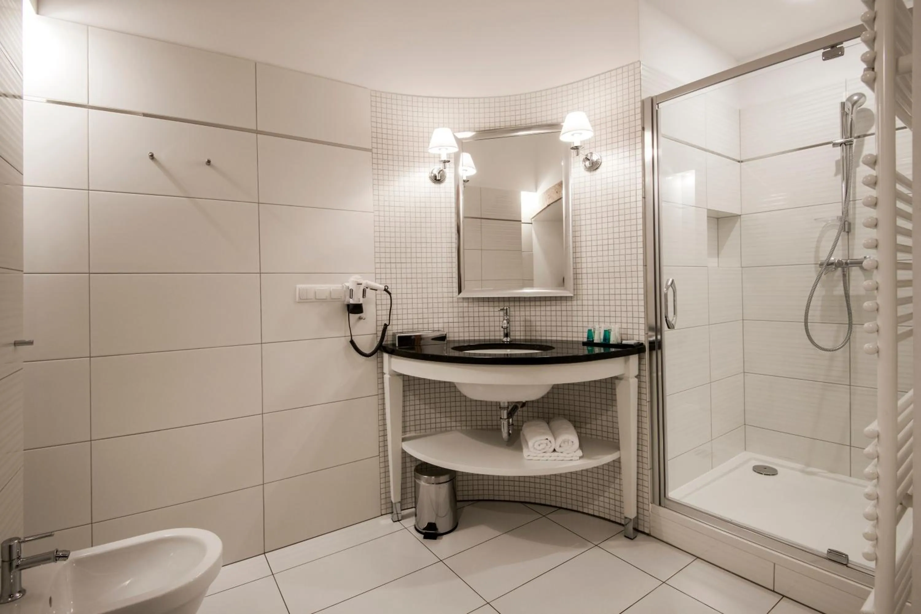 Bathroom in Zamek Karpniki Schloss Fischbach