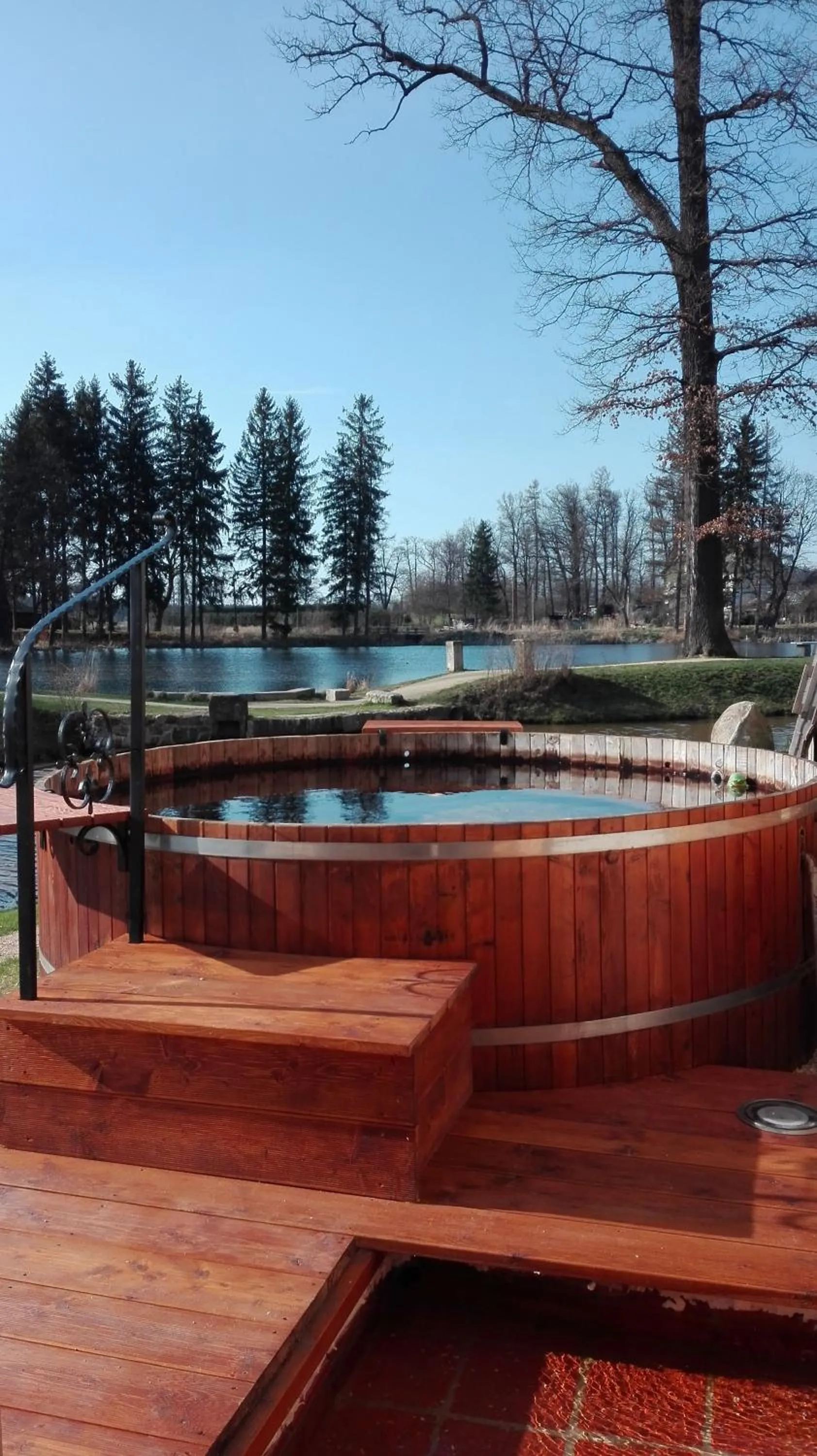 Hot Spring Bath in Zamek Karpniki Schloss Fischbach