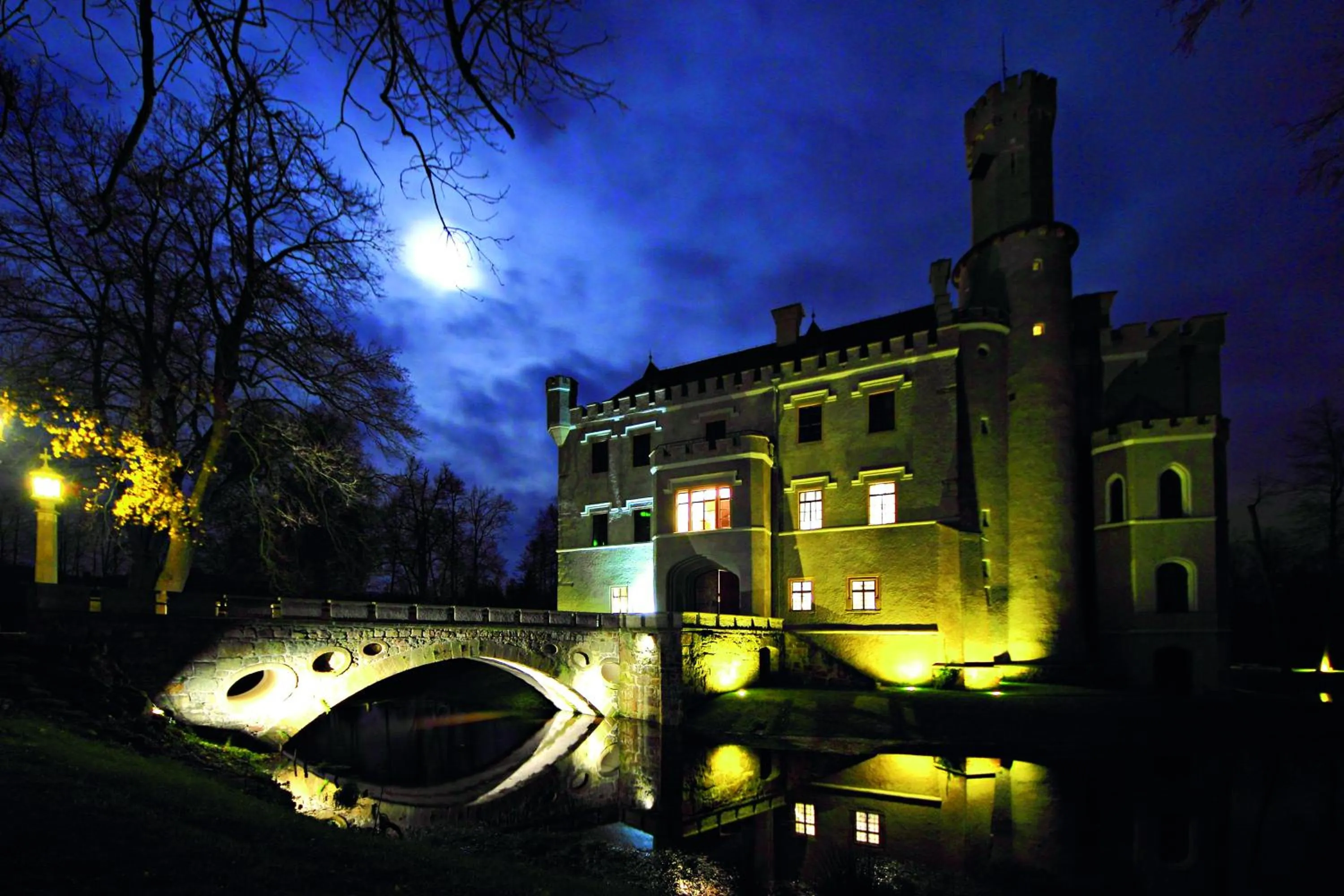 Facade/entrance in Zamek Karpniki Schloss Fischbach