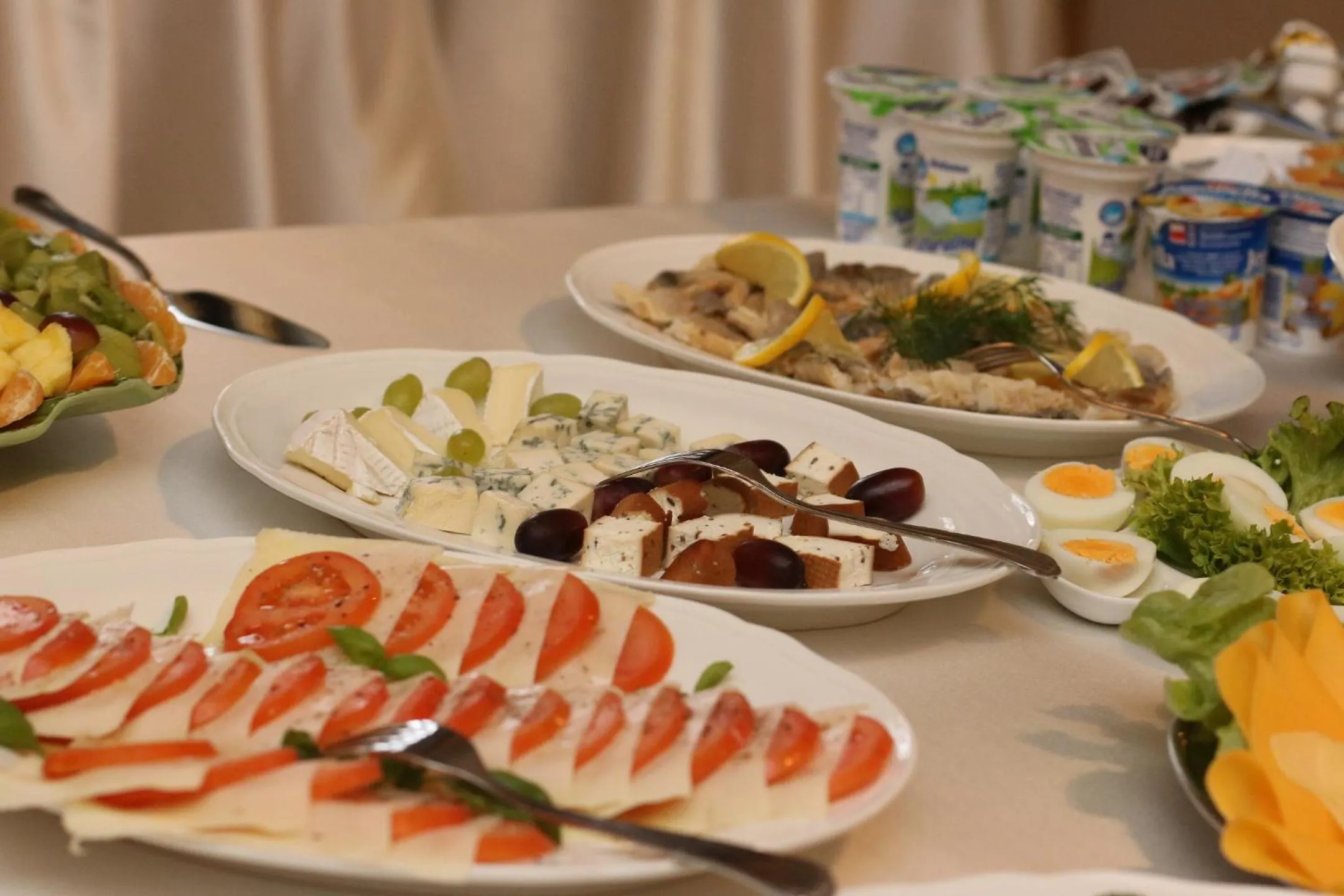 Food close-up in Zamek Karpniki Schloss Fischbach