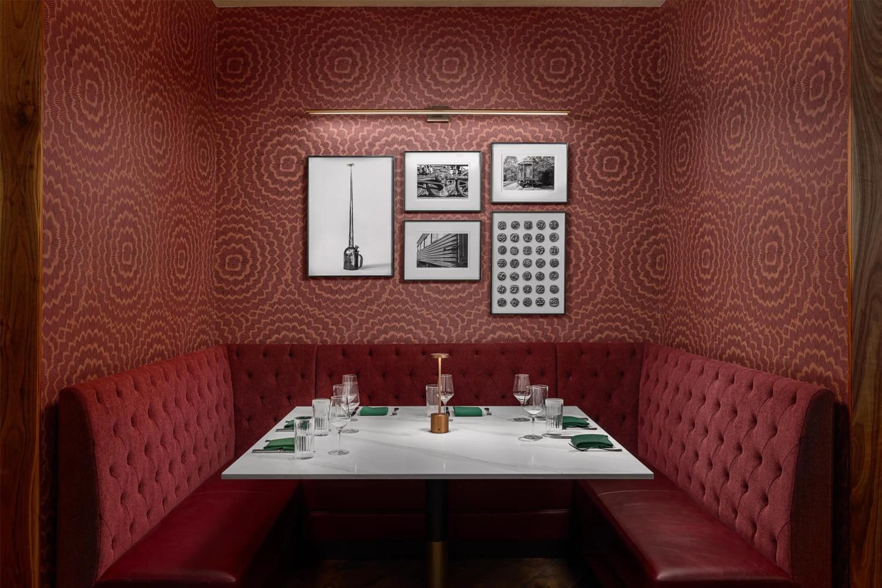 Restaurant/places to eat in Hotel Phoenix Atlanta