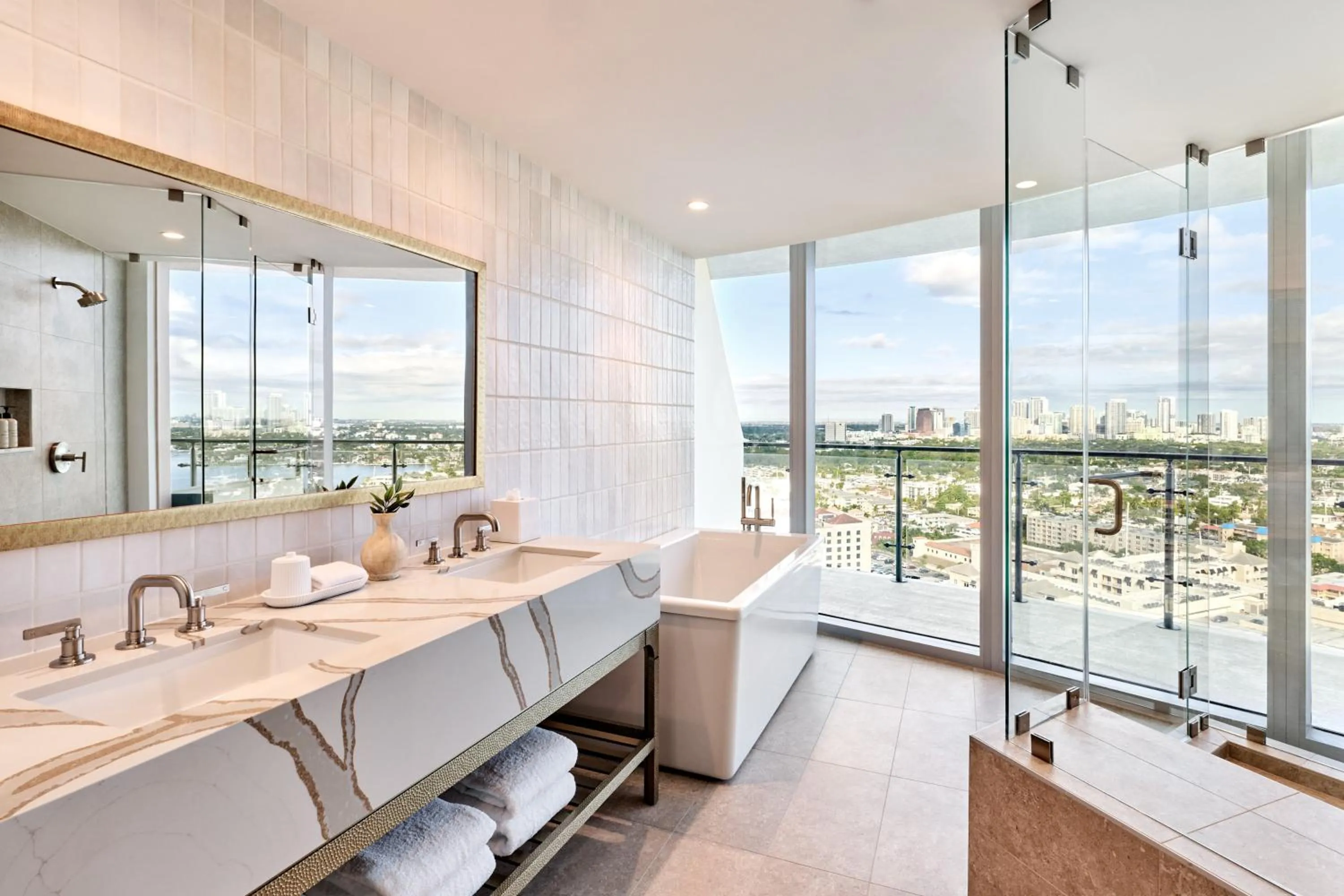 Bathroom in Omni Fort Lauderdale Hotel
