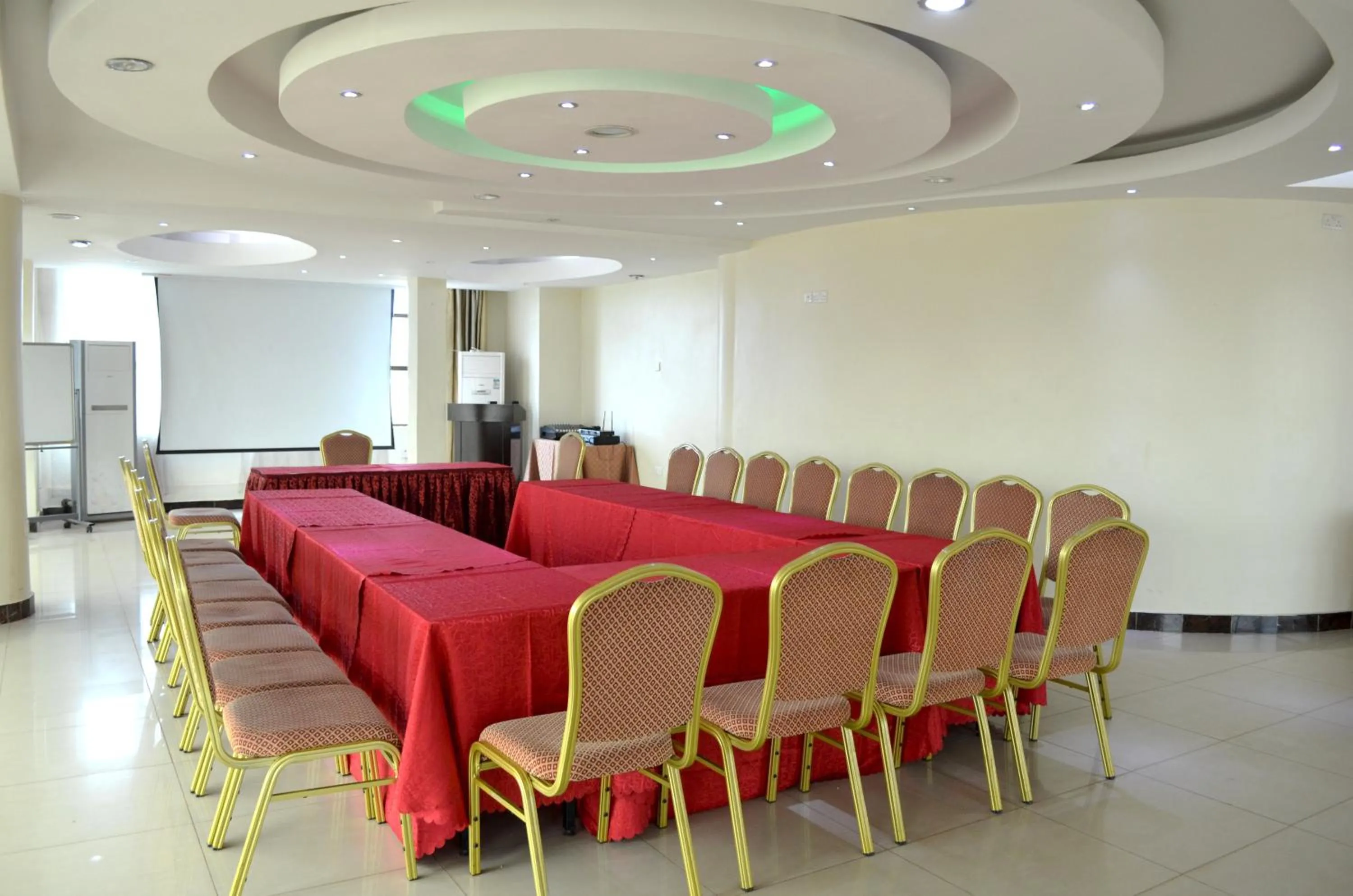 Business facilities in Mt. Zion Hotel