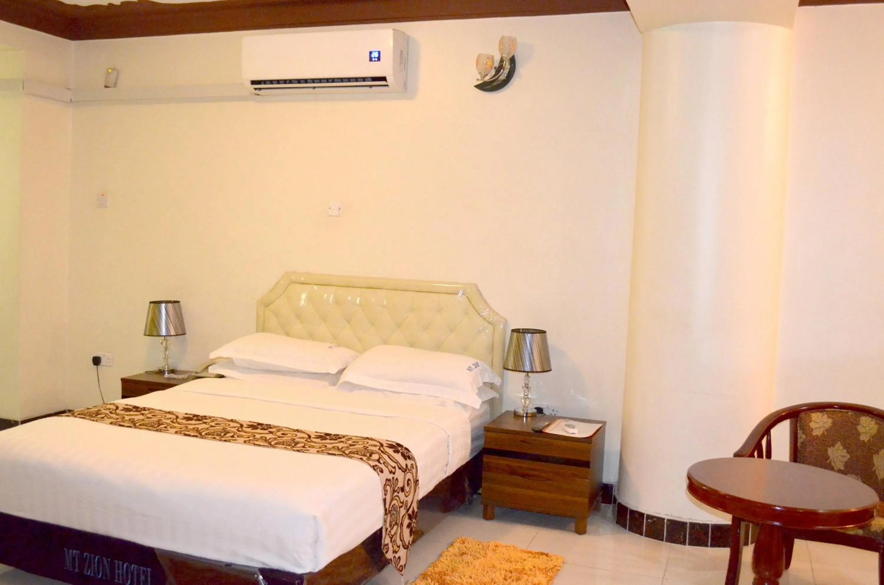 Other, Bed in Mt. Zion Hotel