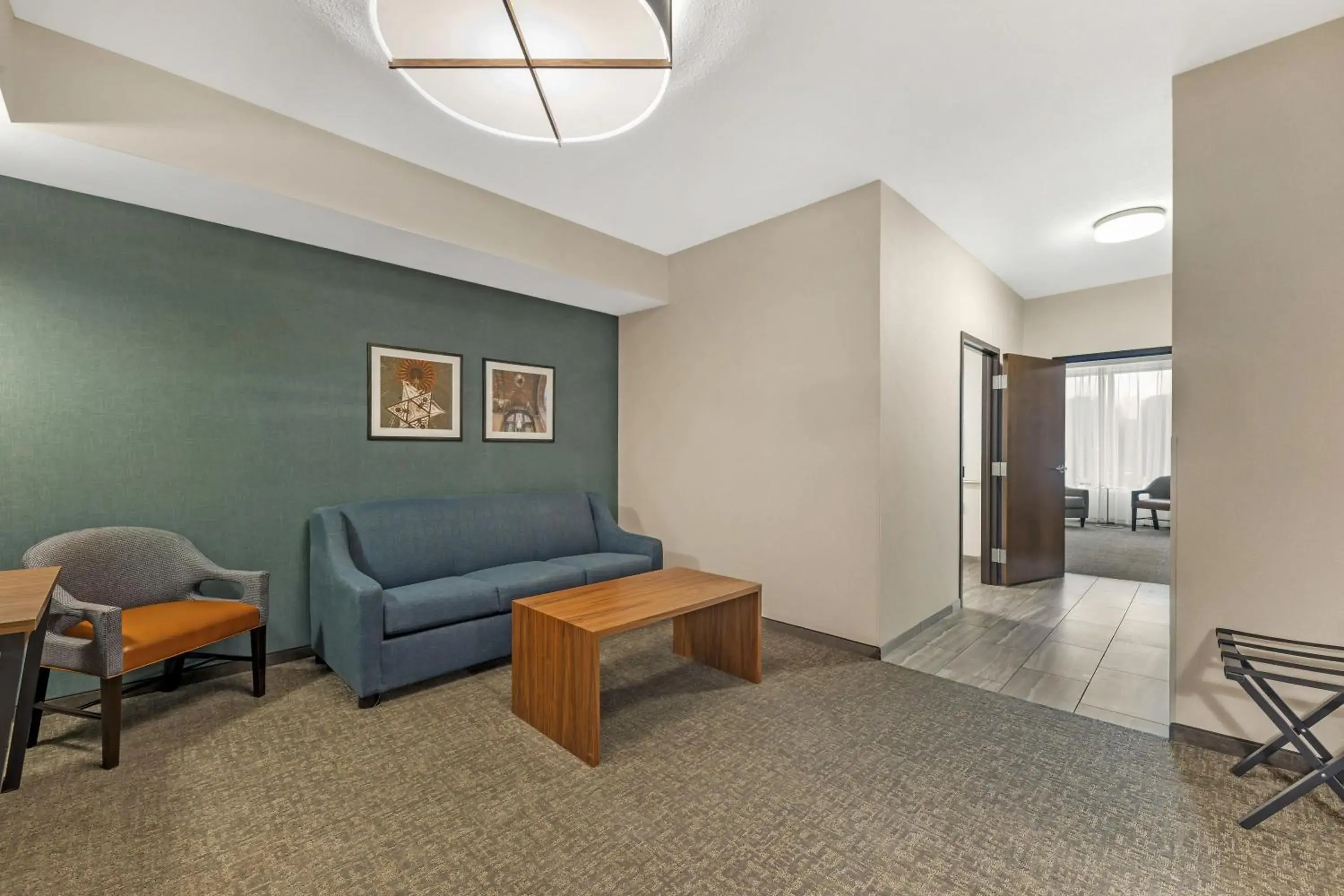 King Suite with Sofa Bed - Accessible, Tub in Drury Plaza Hotel Lincoln Downtown King Suite with Sofa Bed - Accessible, Tub in Drury Plaza Hotel Lincoln Downtown