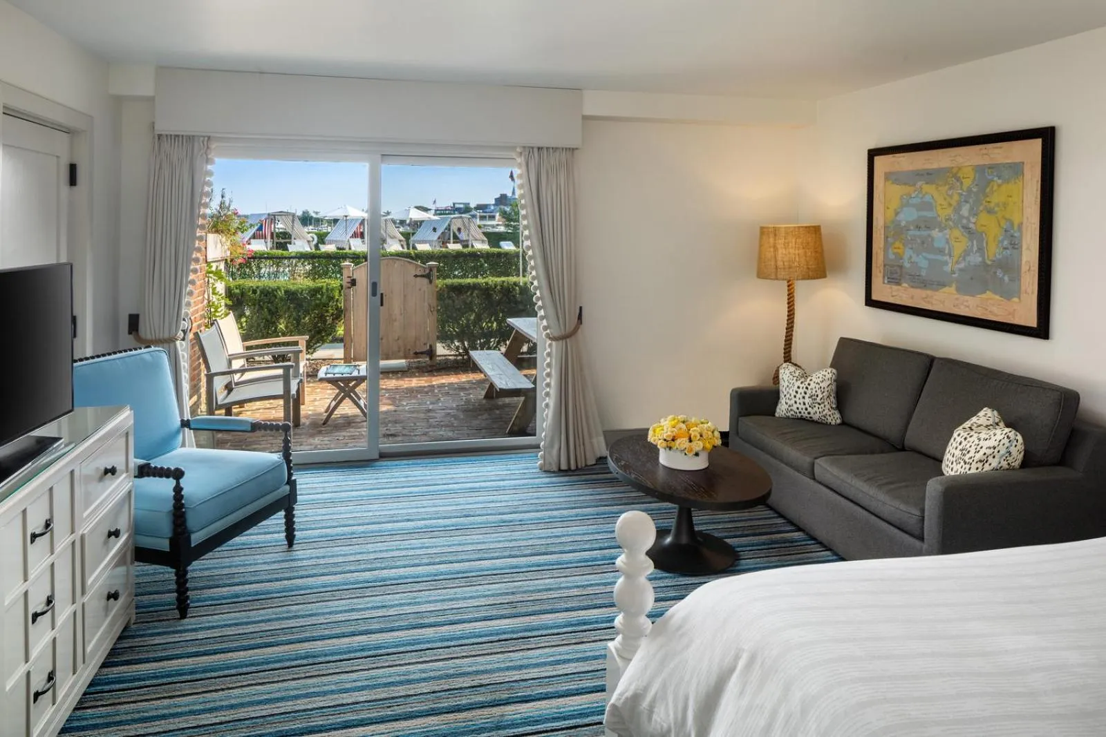 Harbor King Room in Baron's Cove