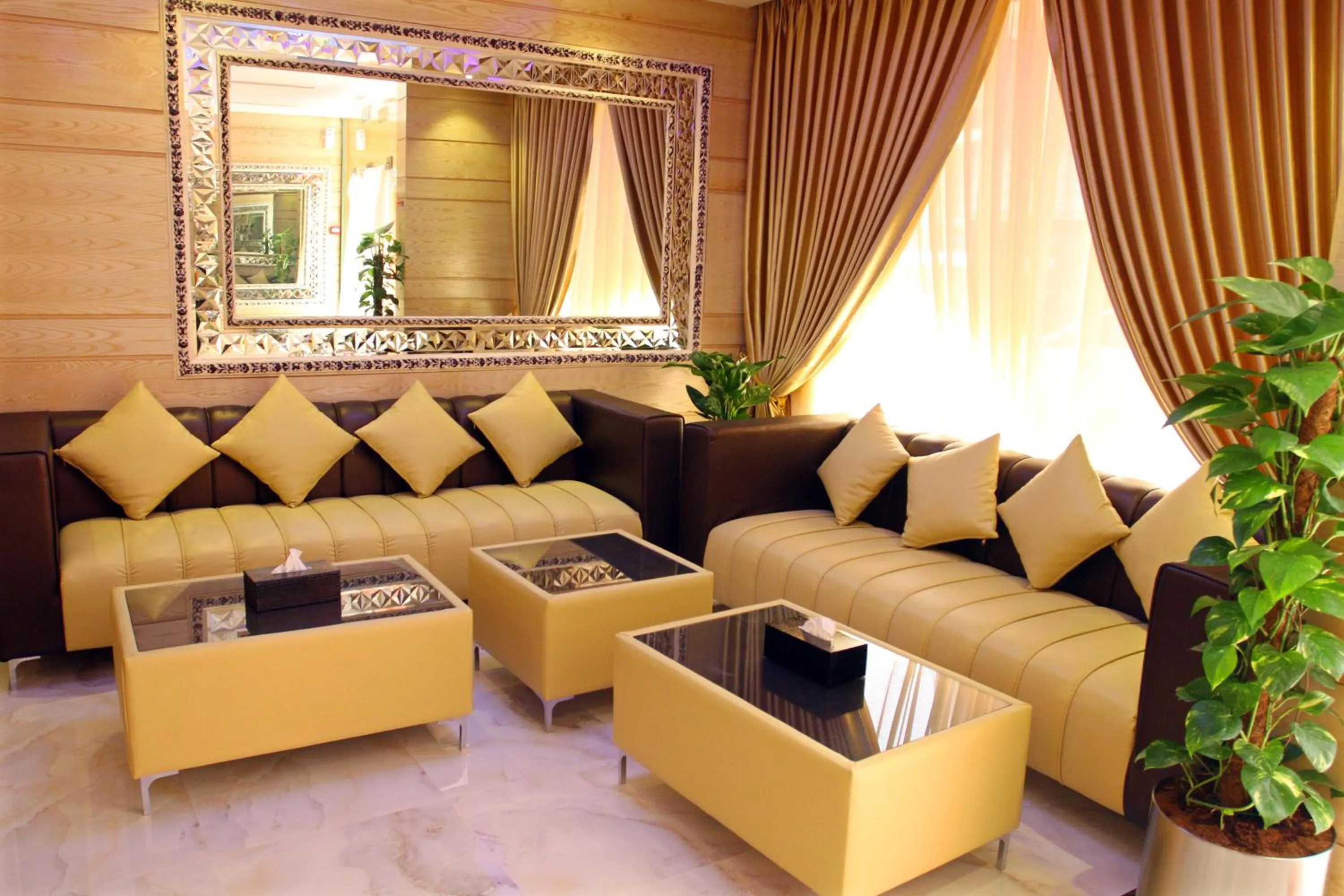 Lobby or reception, Seating Area in Fal Hotel L.L.C