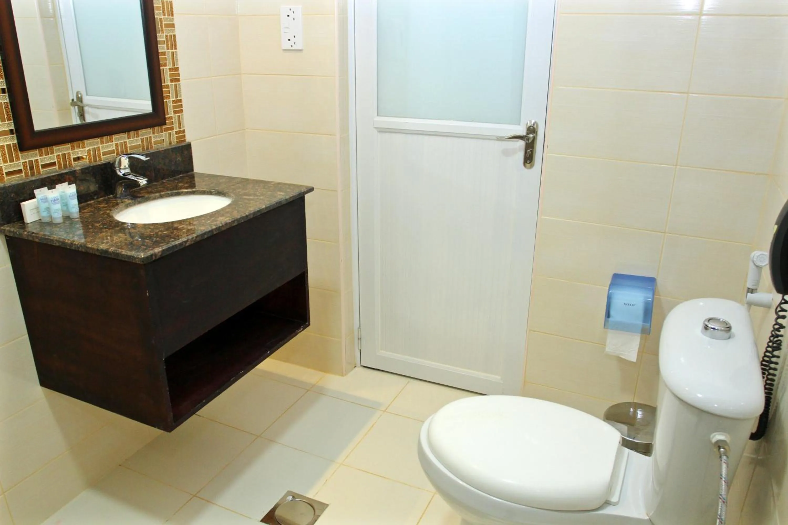 Toilet, Bathroom in Fal Hotel L.L.C