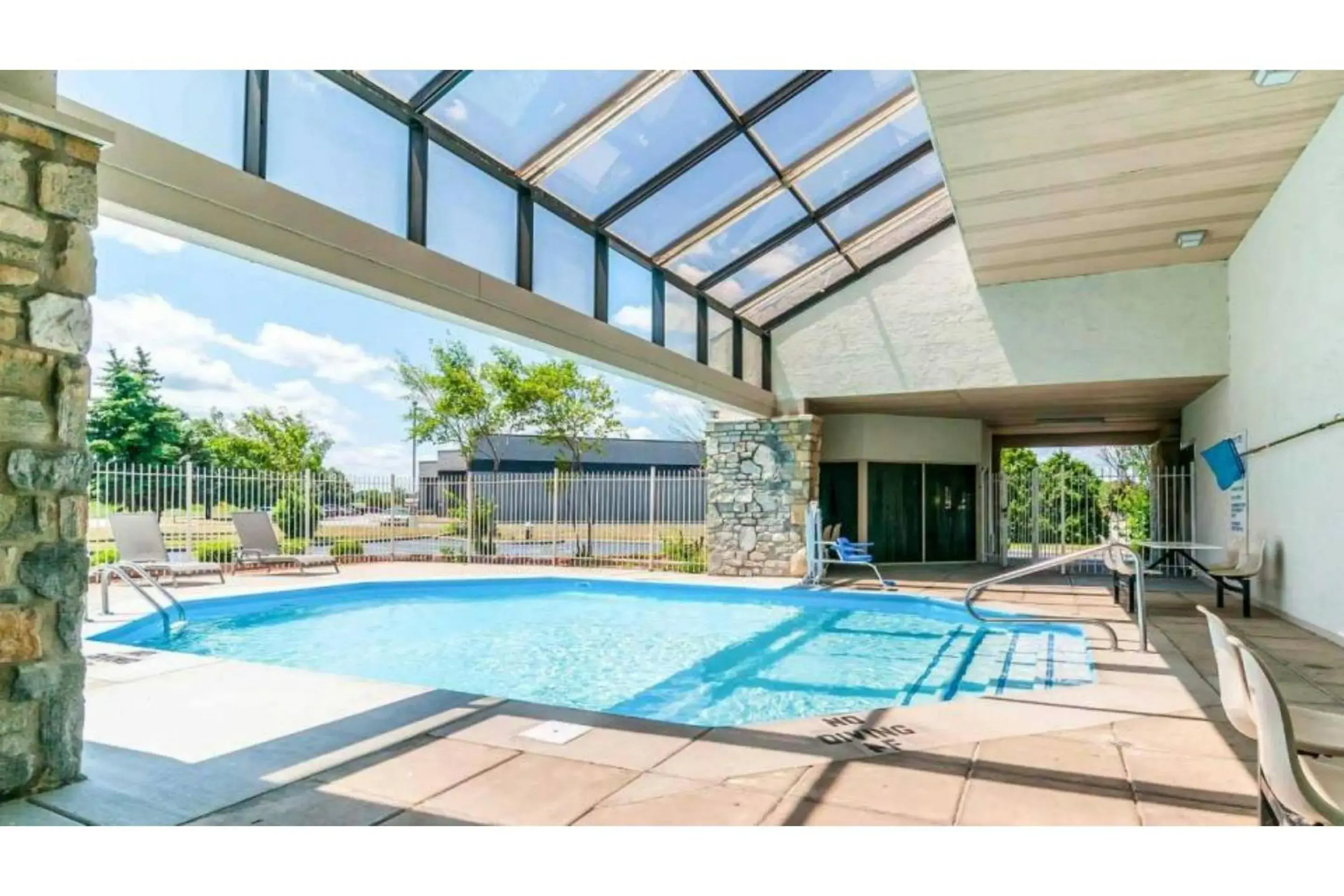 Studio 6 Southgate MI Detroit Studio 6 Southgate MI Detroit