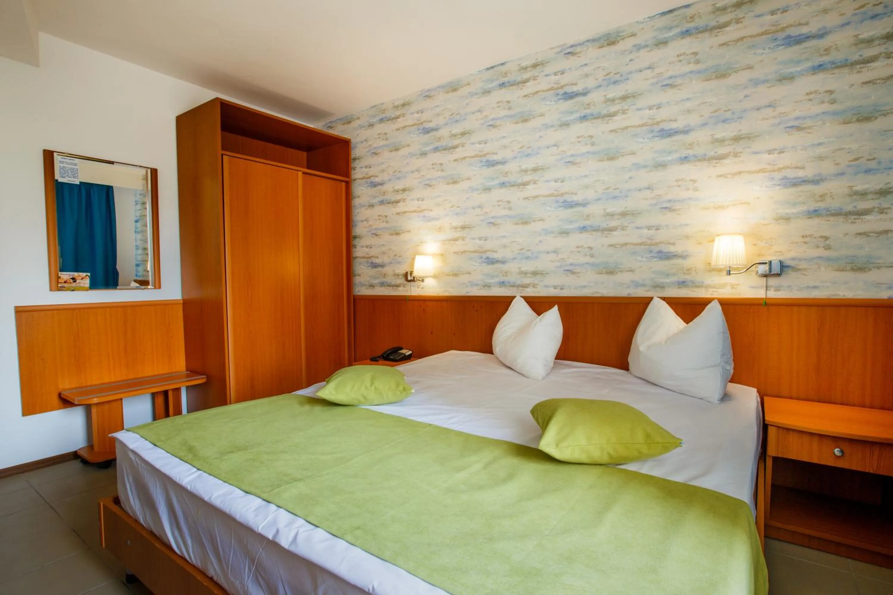 Bedroom, Bed in Hotel Apollo