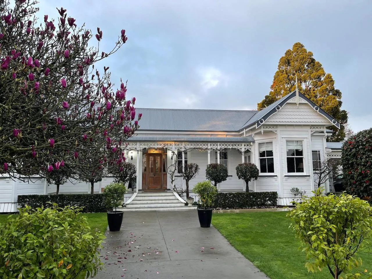 Property building in Villa Walton