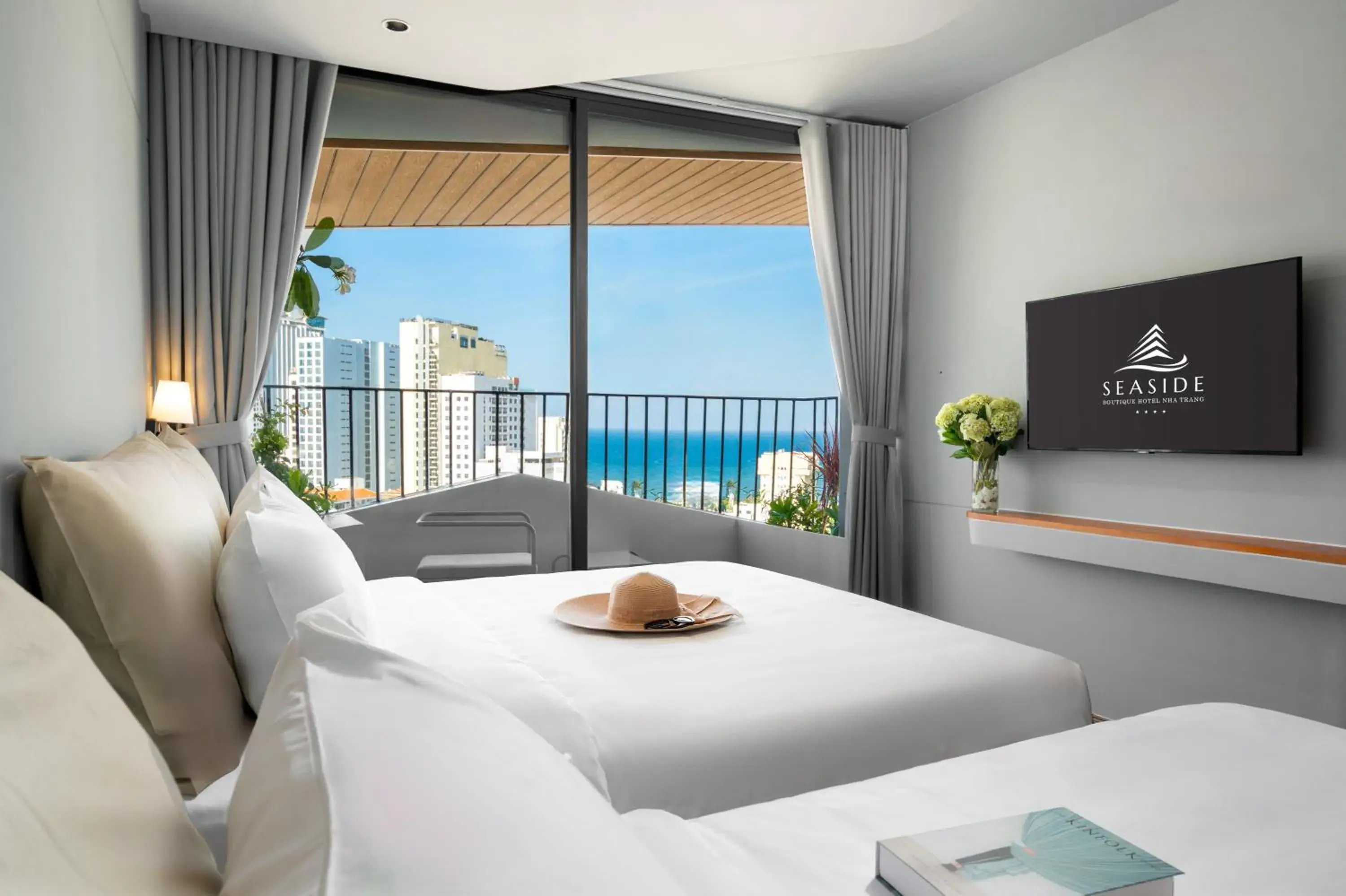 Premier Family with Balcony Sea view in Seaside Boutique Hotel Nha Trang Beach Premier Family with Balcony Sea view in Seaside Boutique Hotel Nha Trang Beach