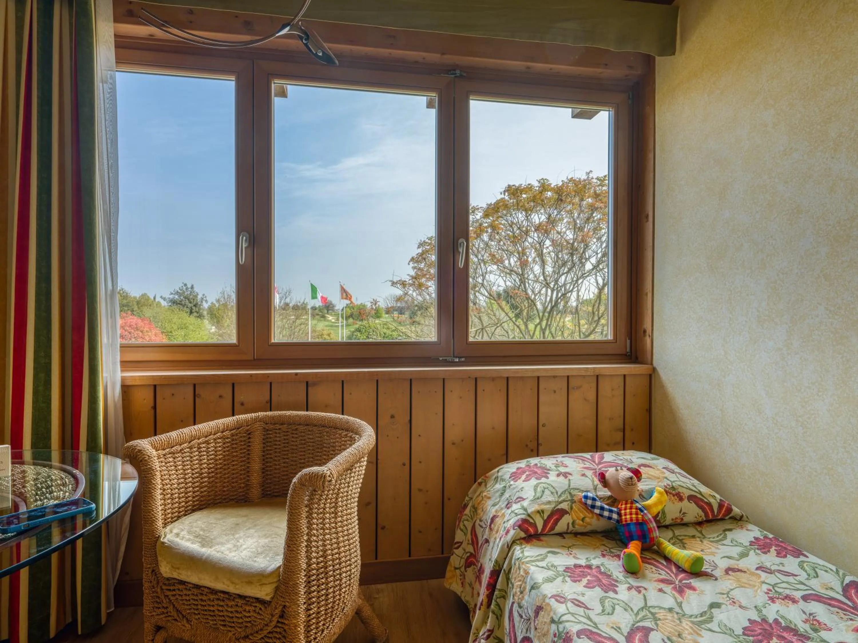 Garden view, Bed in Active Hotel Paradiso
