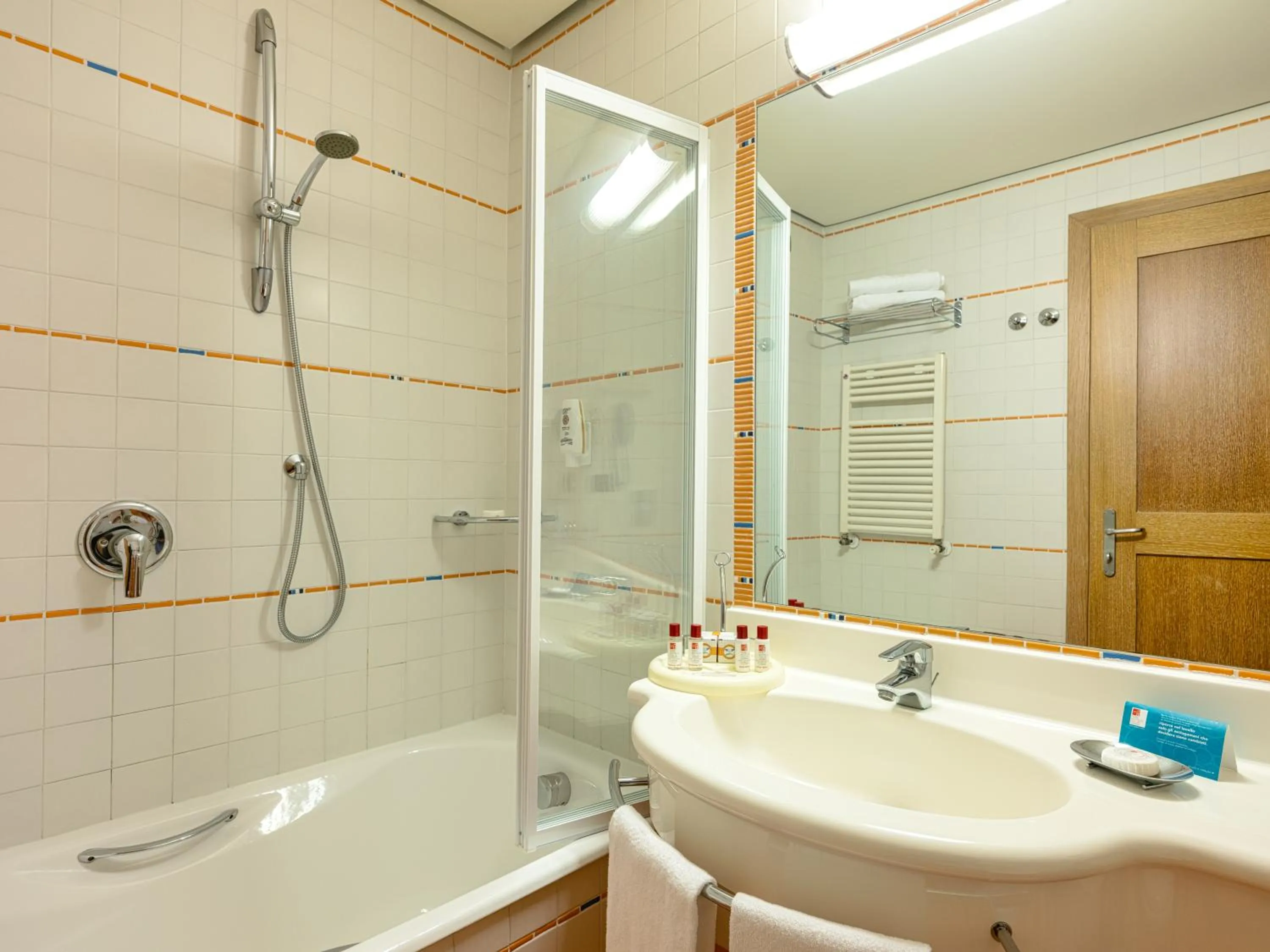 Toilet in Active Hotel Paradiso