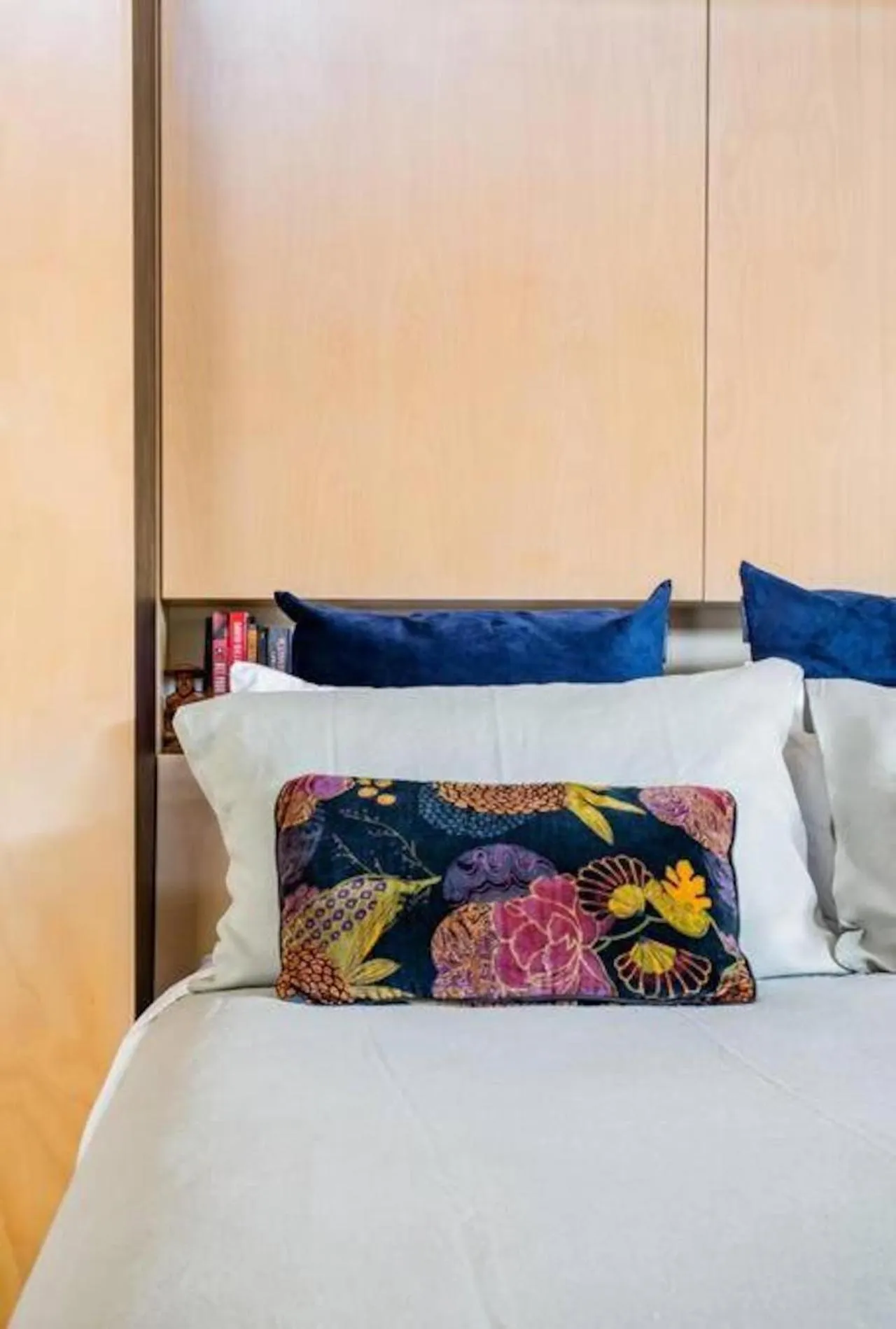 Bed in Buhwi Bira Byron Bay - Studio