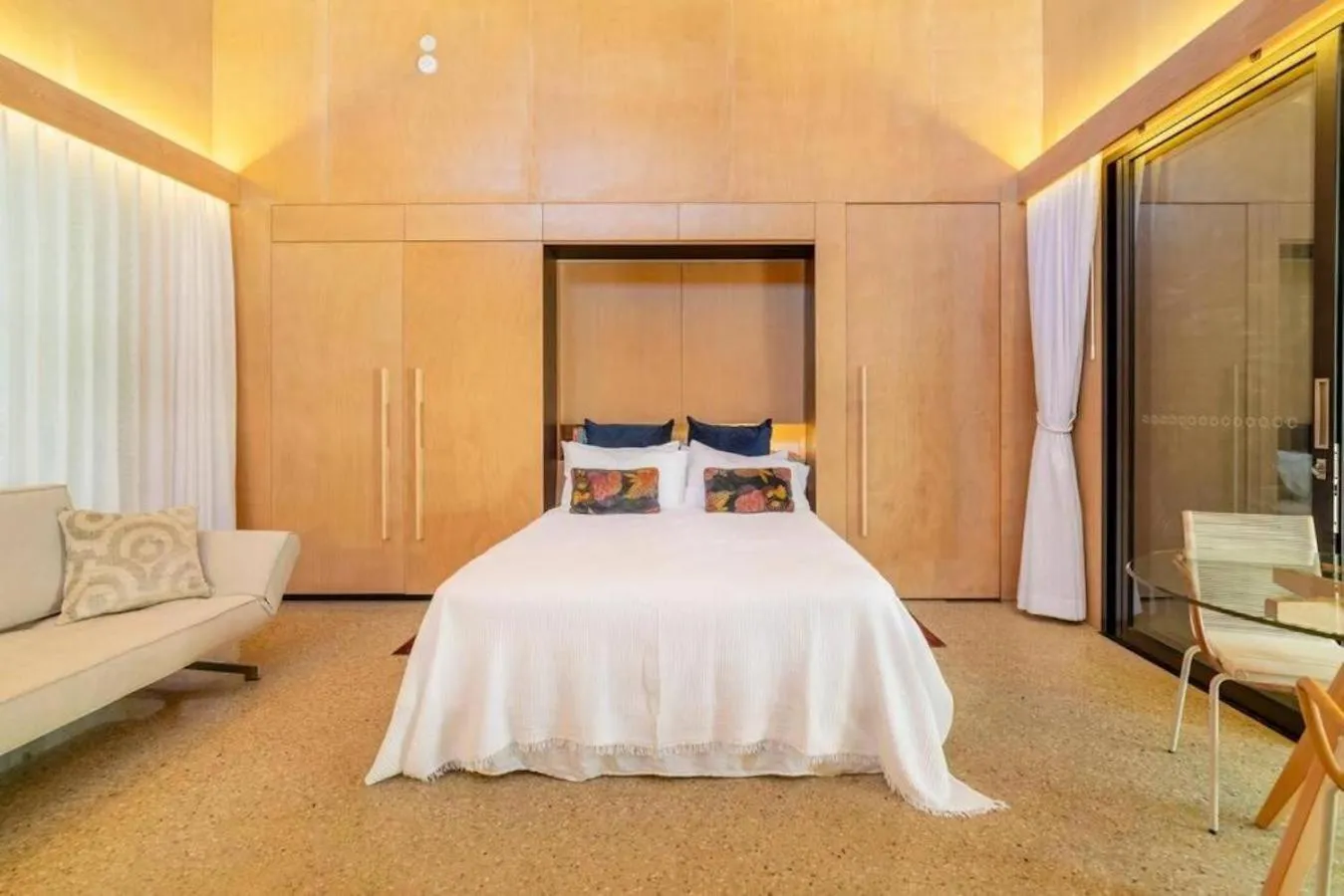Bed in Buhwi Bira Byron Bay - Studio