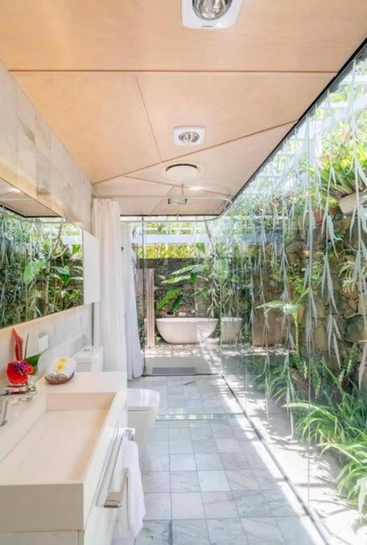 Bathroom in Buhwi Bira Byron Bay - Studio