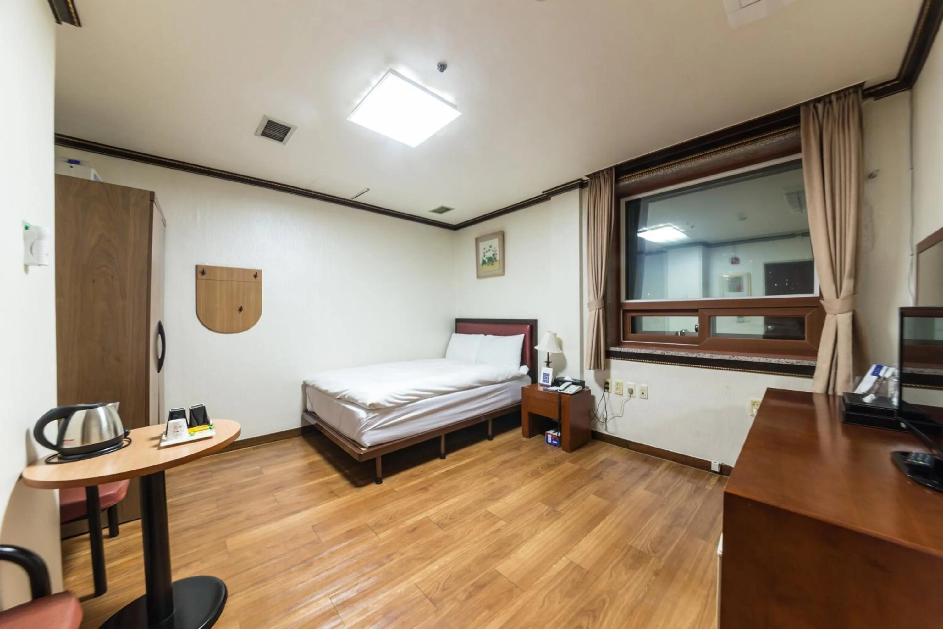 Bed in Youngbin Hotel