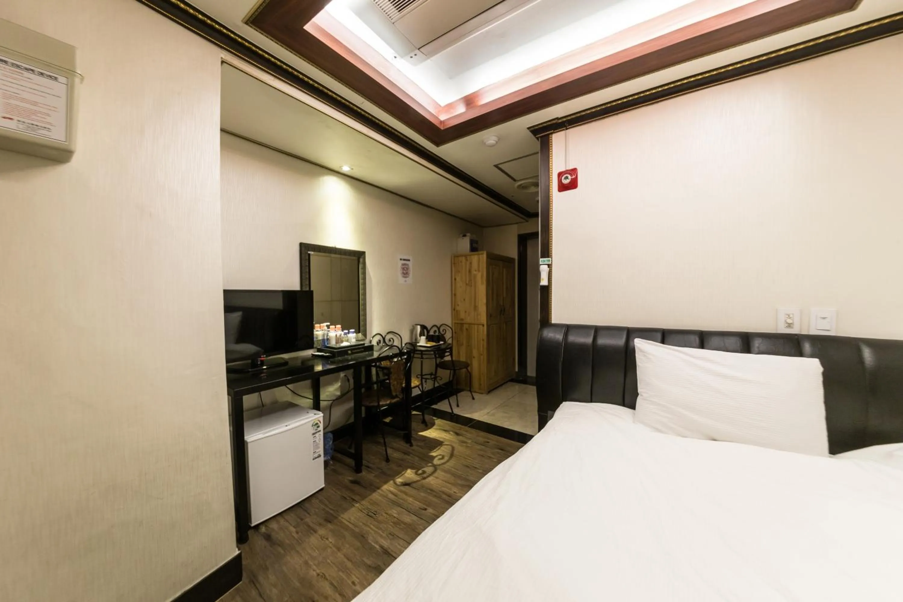 Bed in Youngbin Hotel