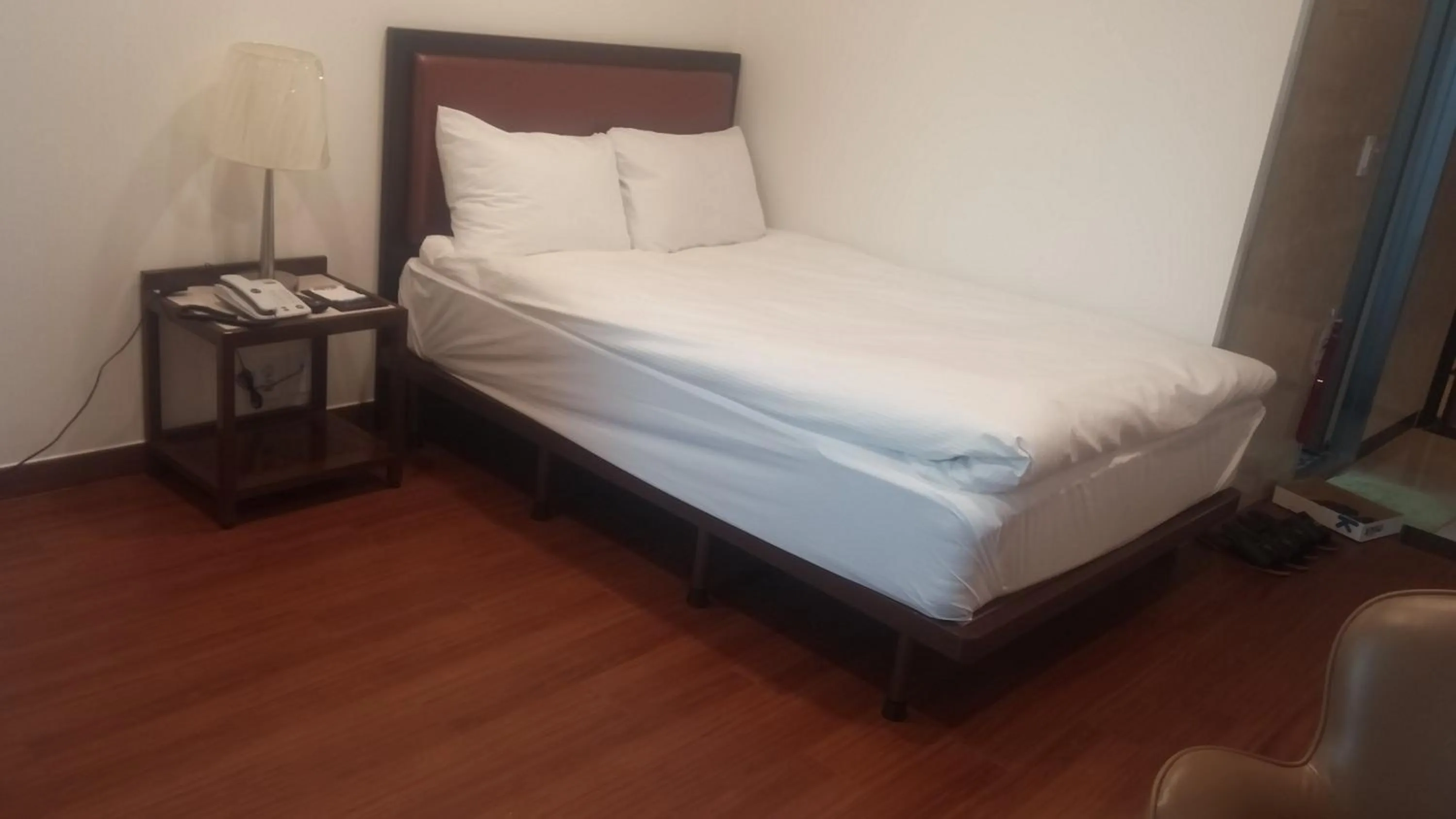 Bedroom, Bed in Youngbin Hotel