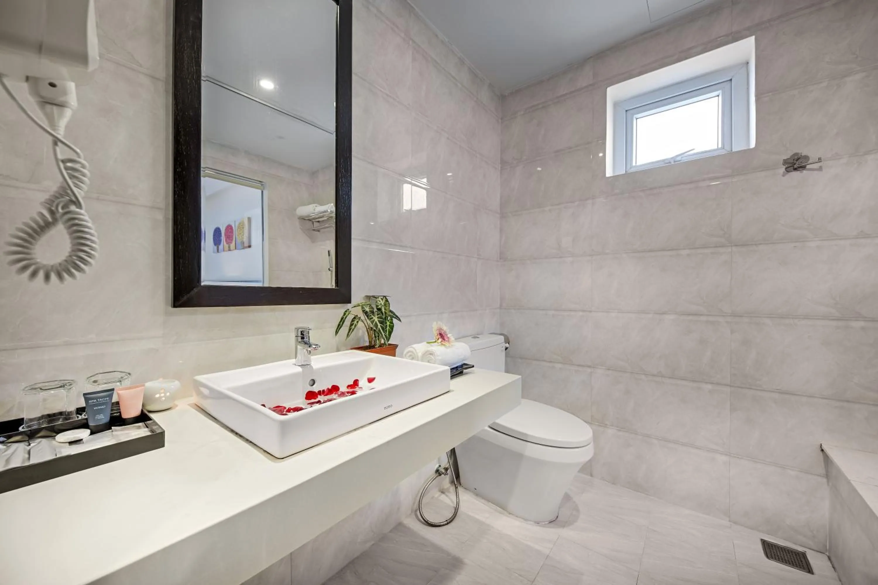 Toilet in ELC Beach Hotel