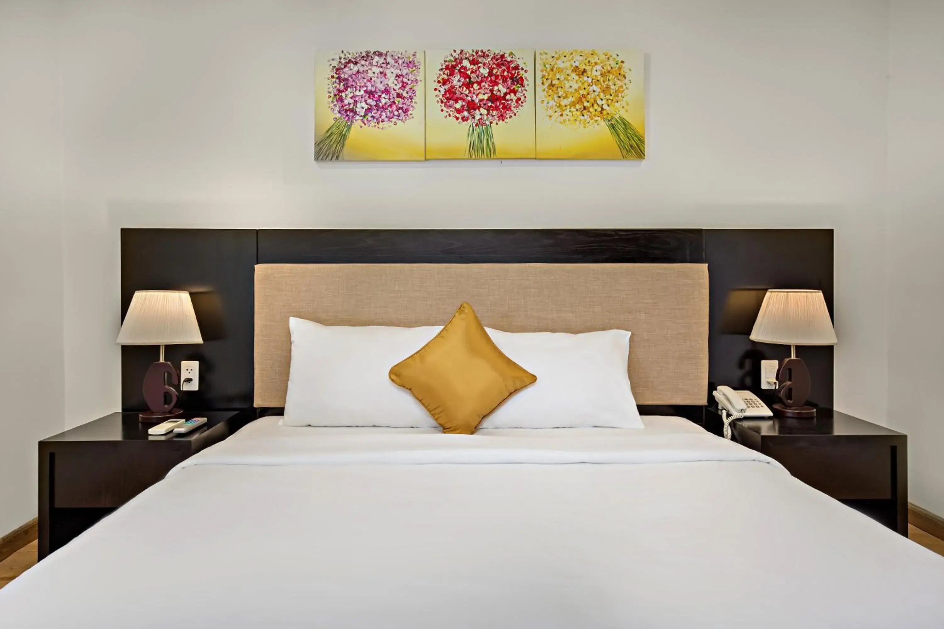 Superior Double Room - No Window in Golden Star Hotel by THG Superior Double Room - No Window in Golden Star Hotel by THG