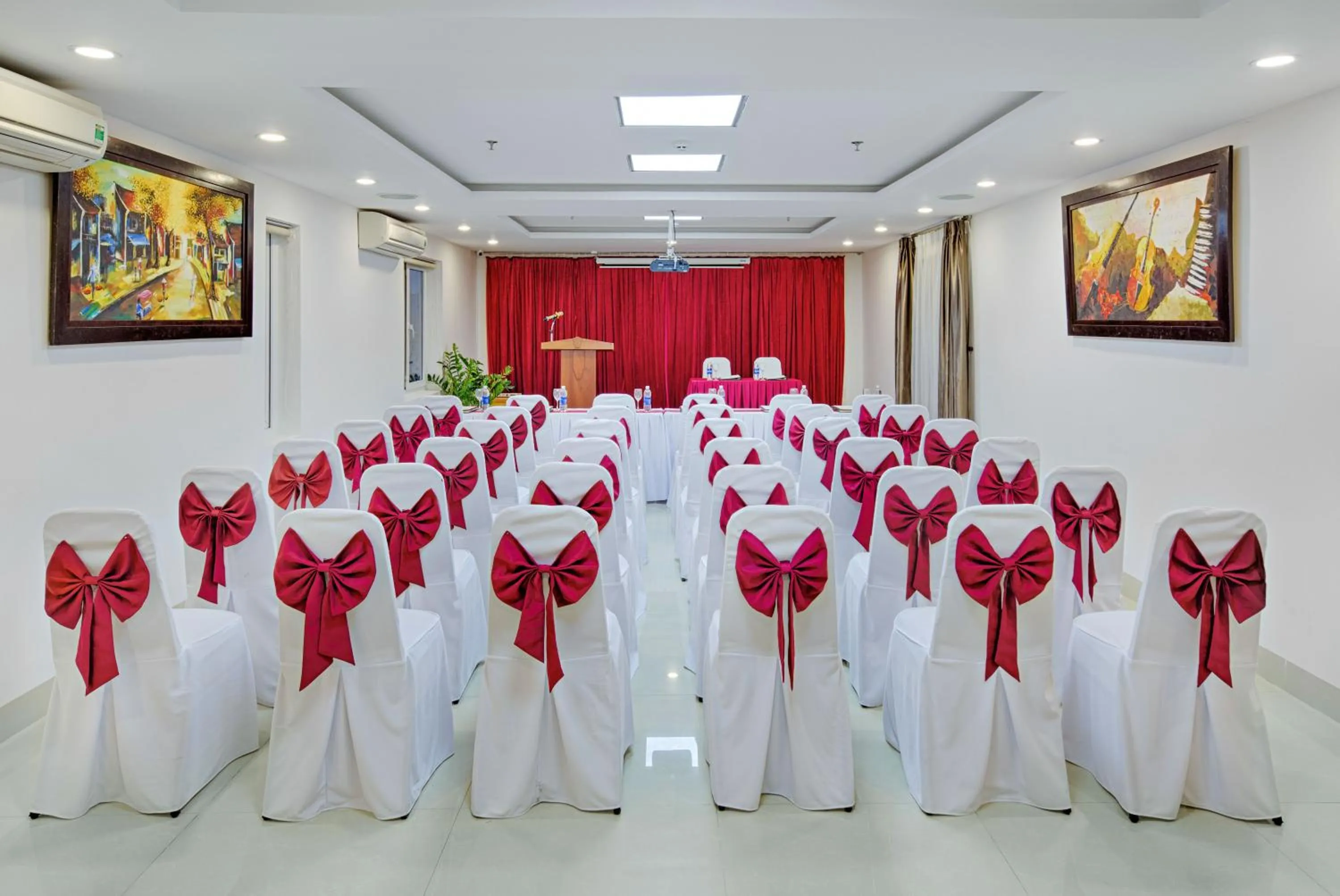 Business facilities in ELC Beach Hotel