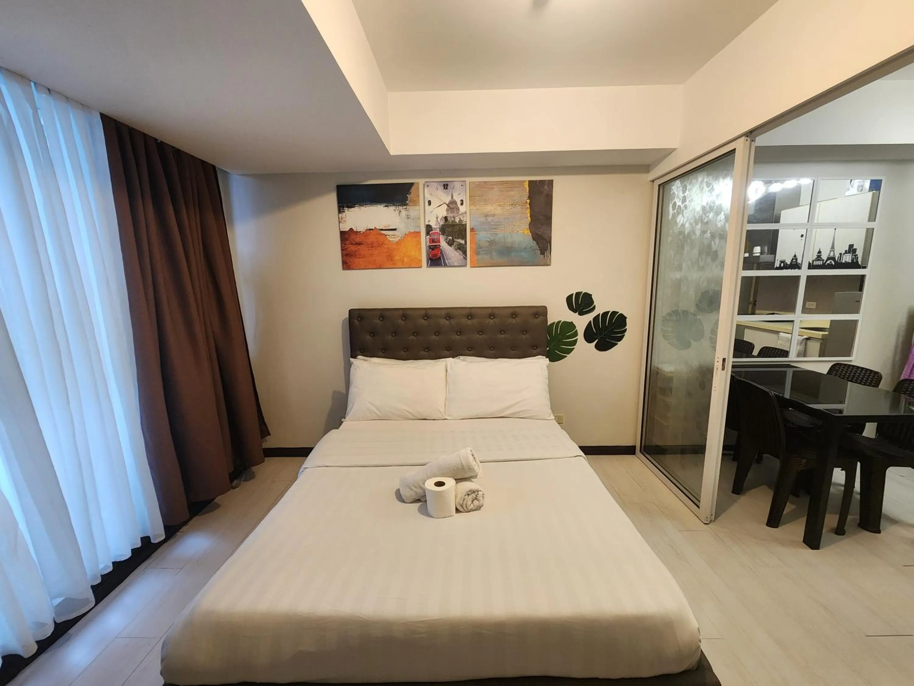 Bed in Azure Staycation Philippines by AMRS Near Manila International Airport